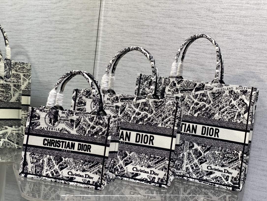D*or book tote