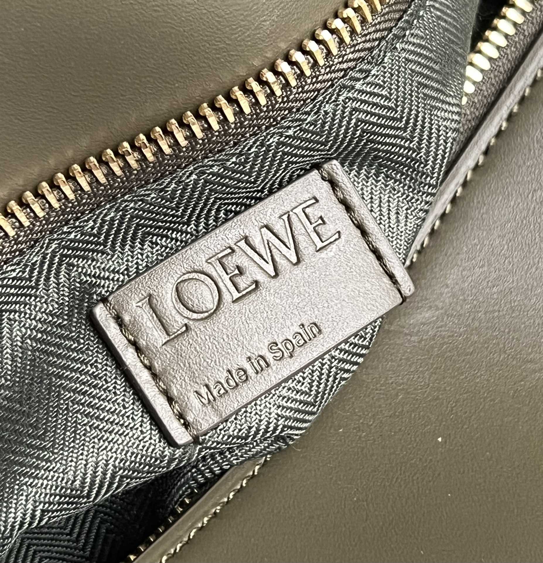 L0ew* puzzle small bag-24*10*14cm