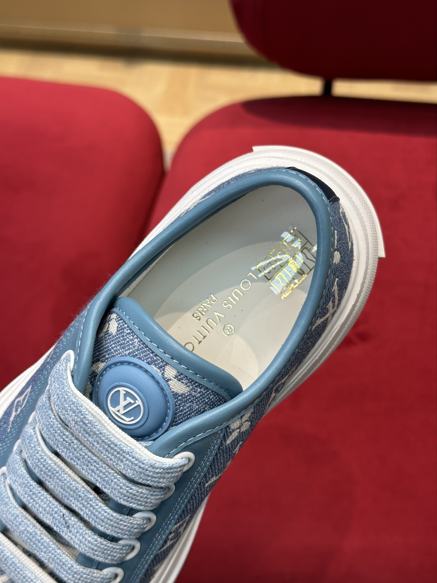 l0*is V*t0n squad sneaker