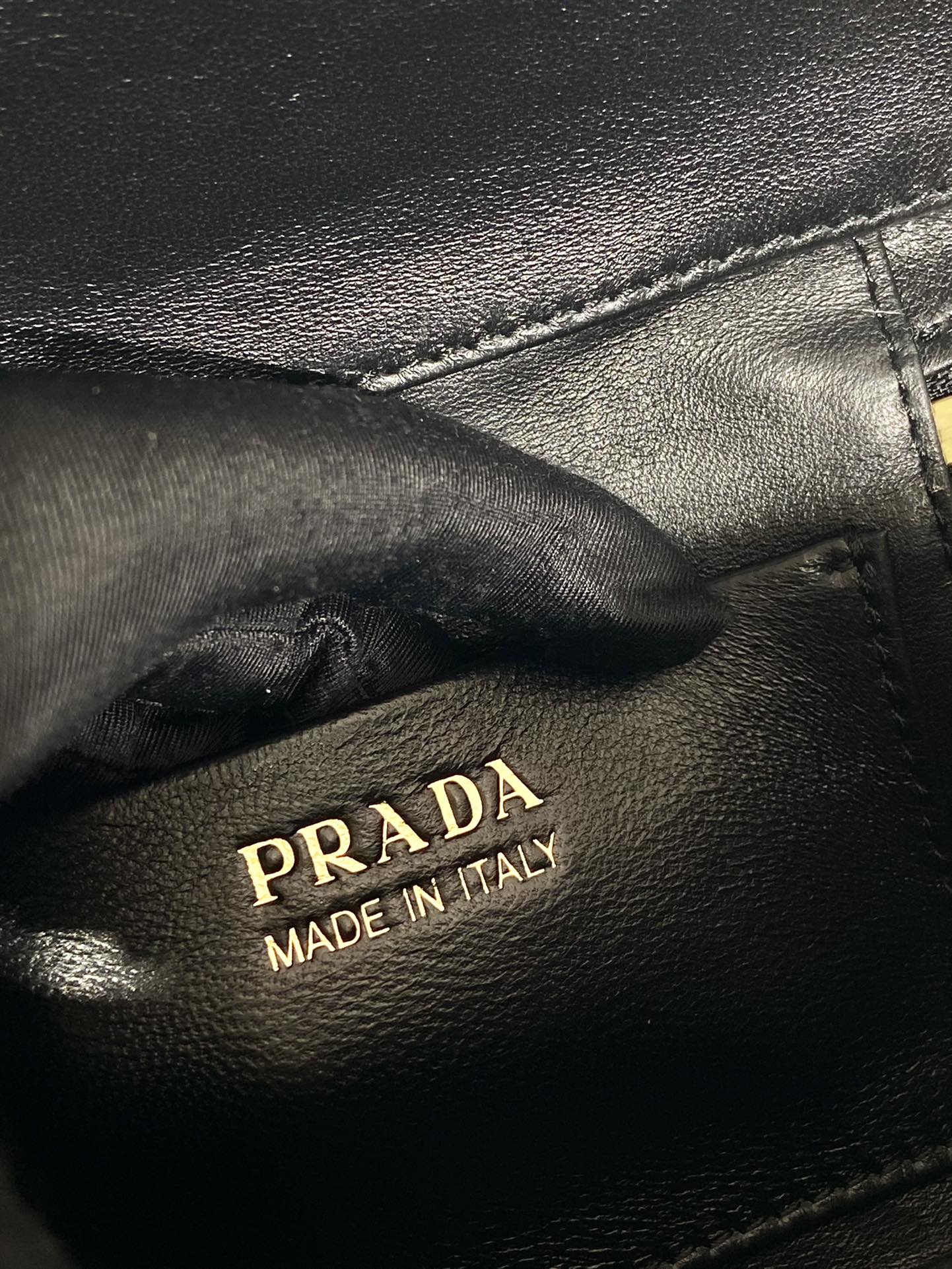 Pra*a 1bh202 cosmetic bag-18*11.5*7.5cm