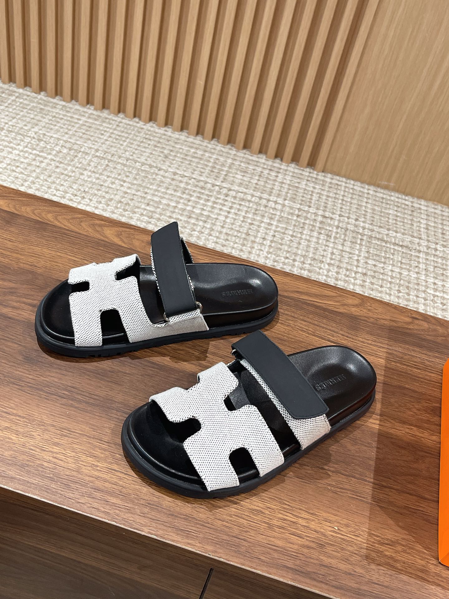 H**mes slides