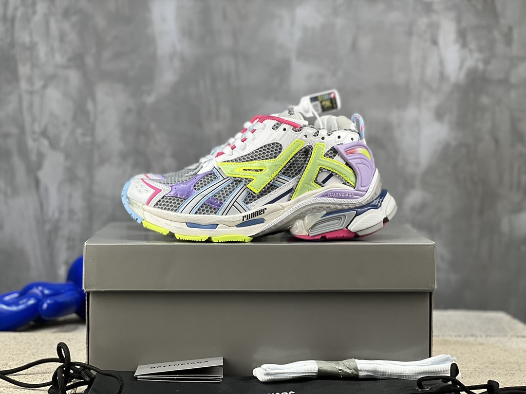 Ba*len*cia*ga runner sneakers
