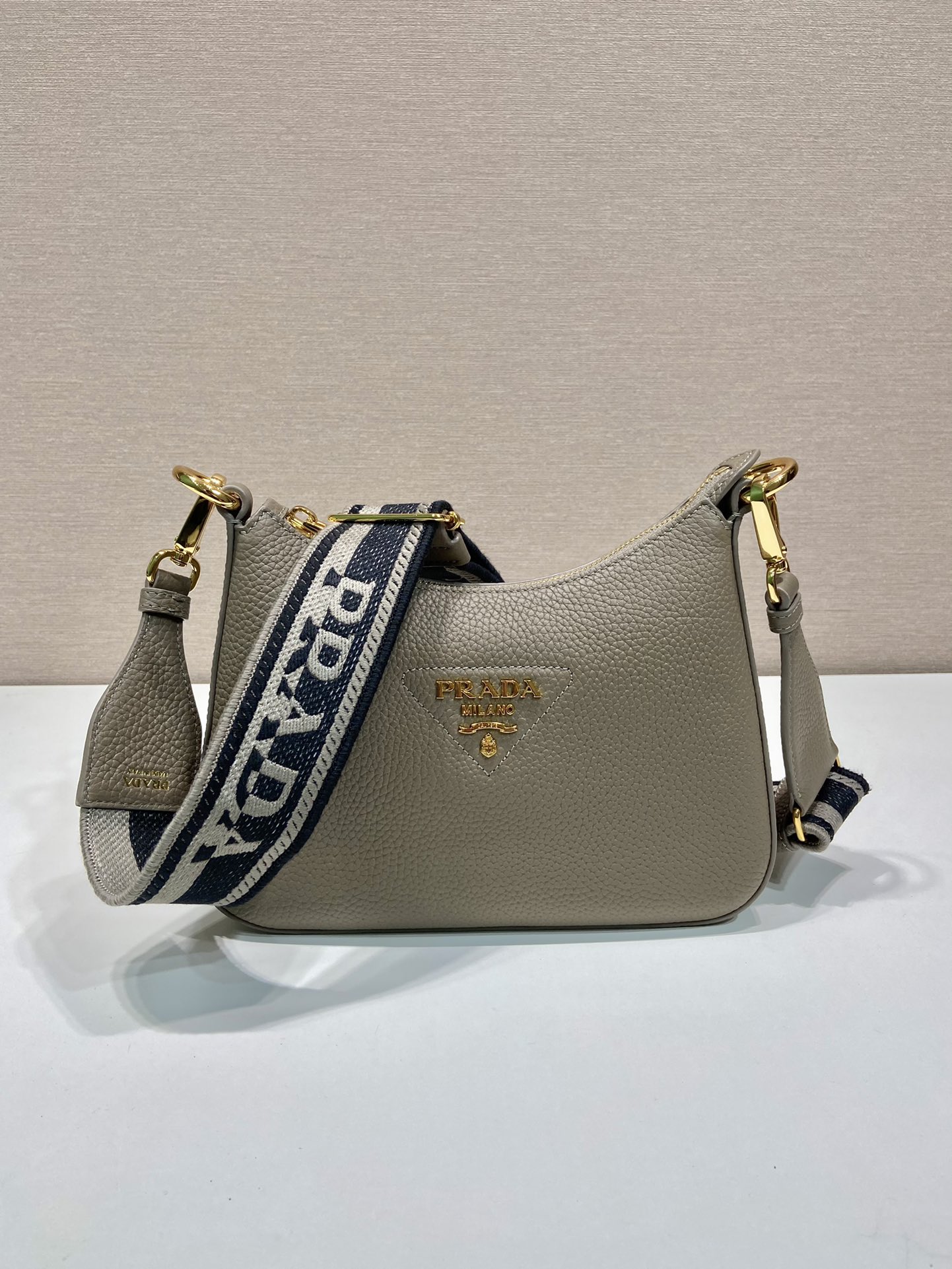Pra*a 1bh193 tote-24*18*6cm
