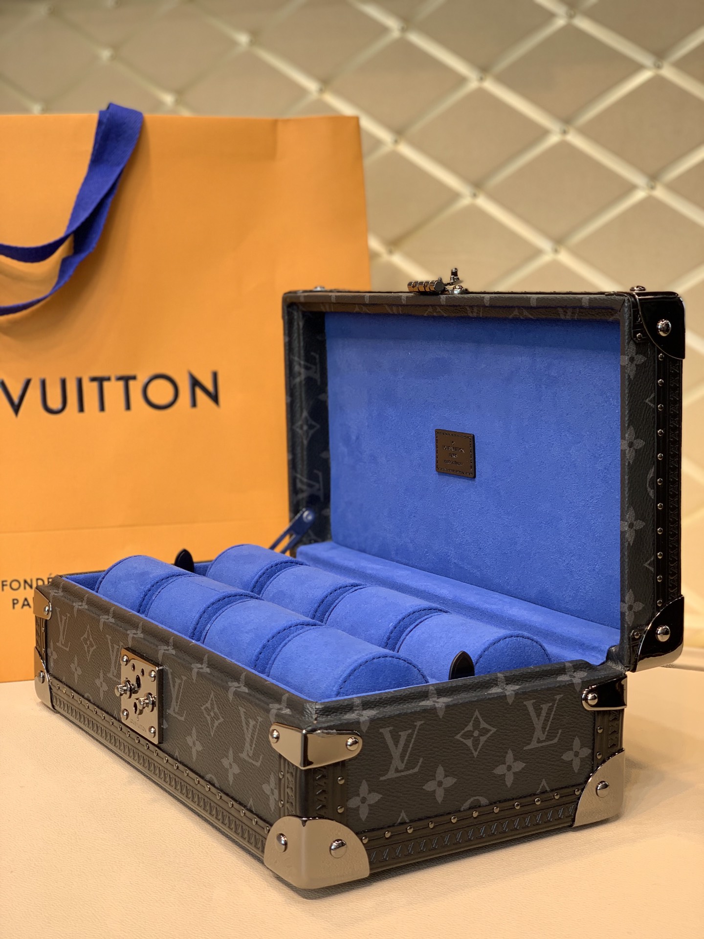 l0*is V*t0n cotteville travel box-37*18*1cm