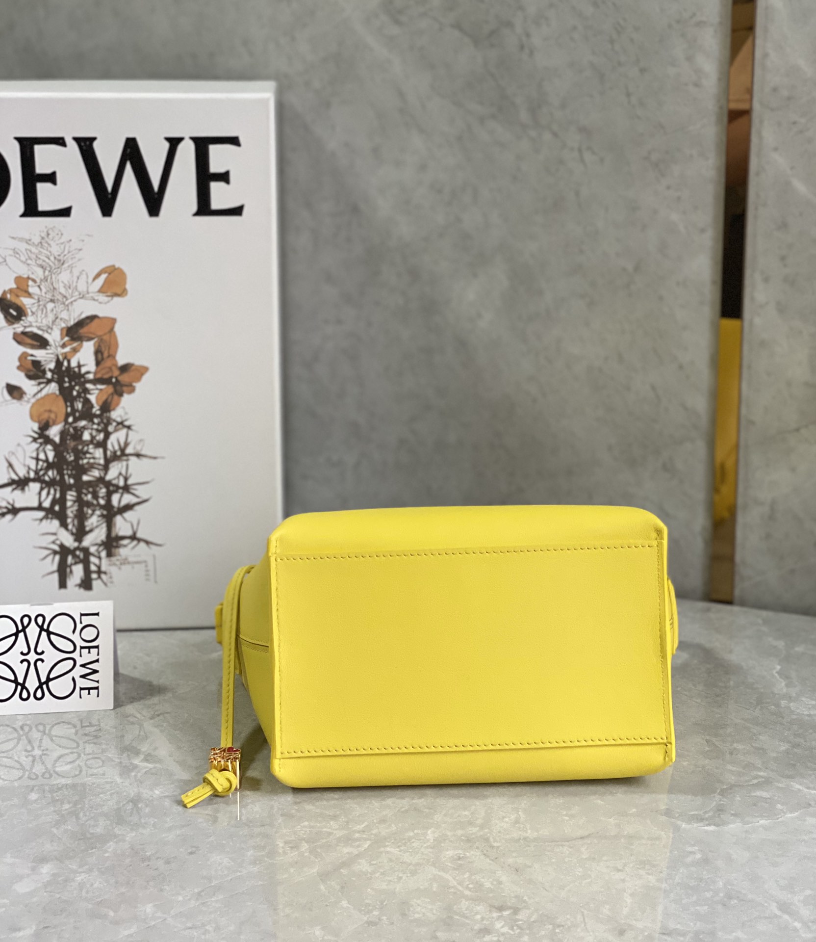 L0ew* cubi bag-20.5×17×12.5cm