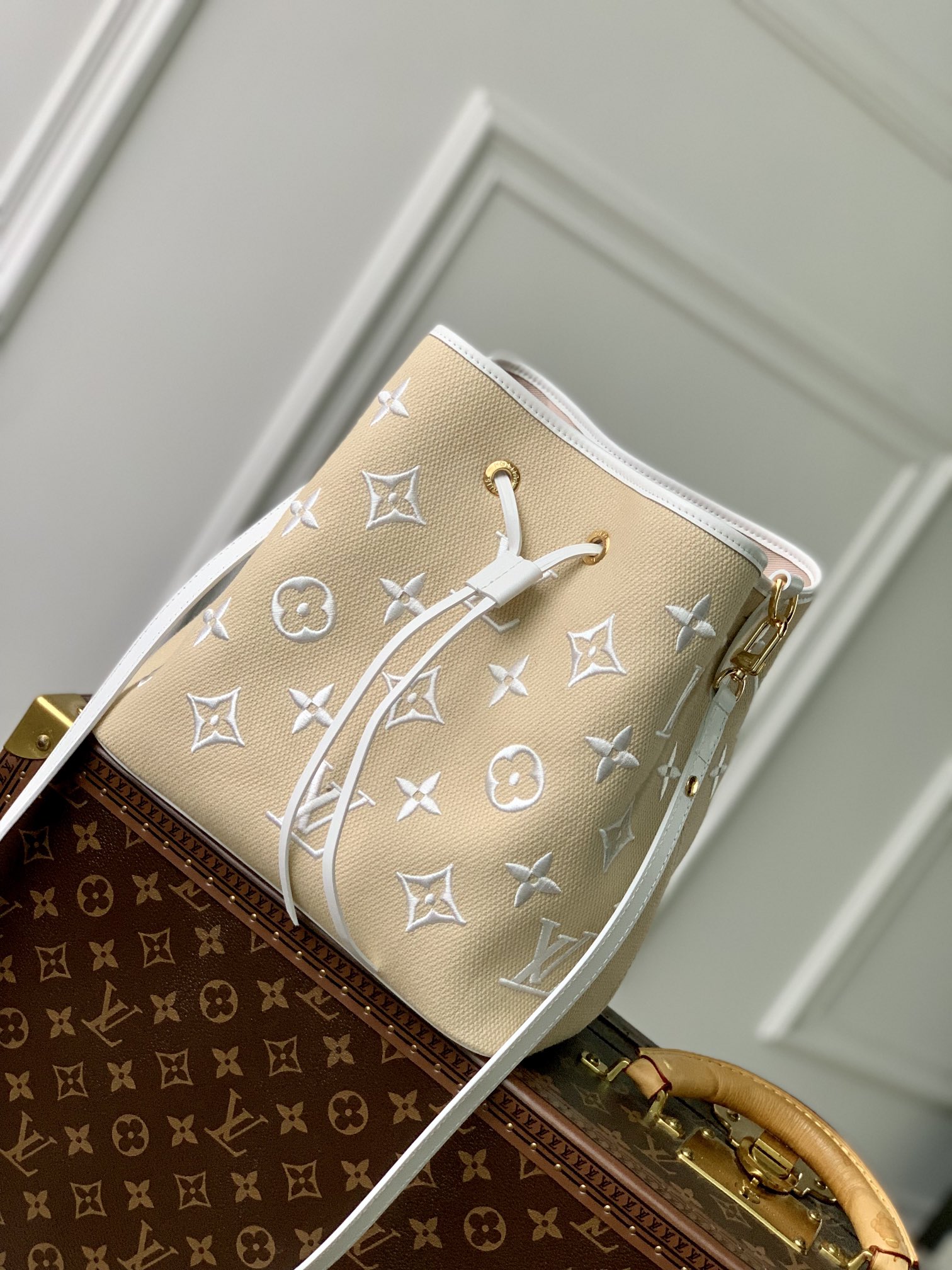 l0*is V*t0n néonoé bucket bag -m23080-26x22x27cm