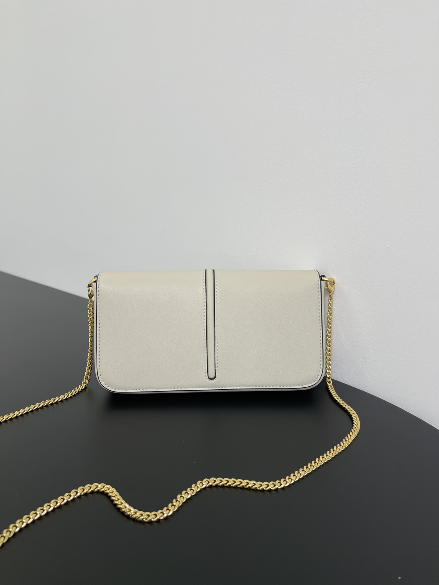 F**di wallet on chain bag-22x5x11cm