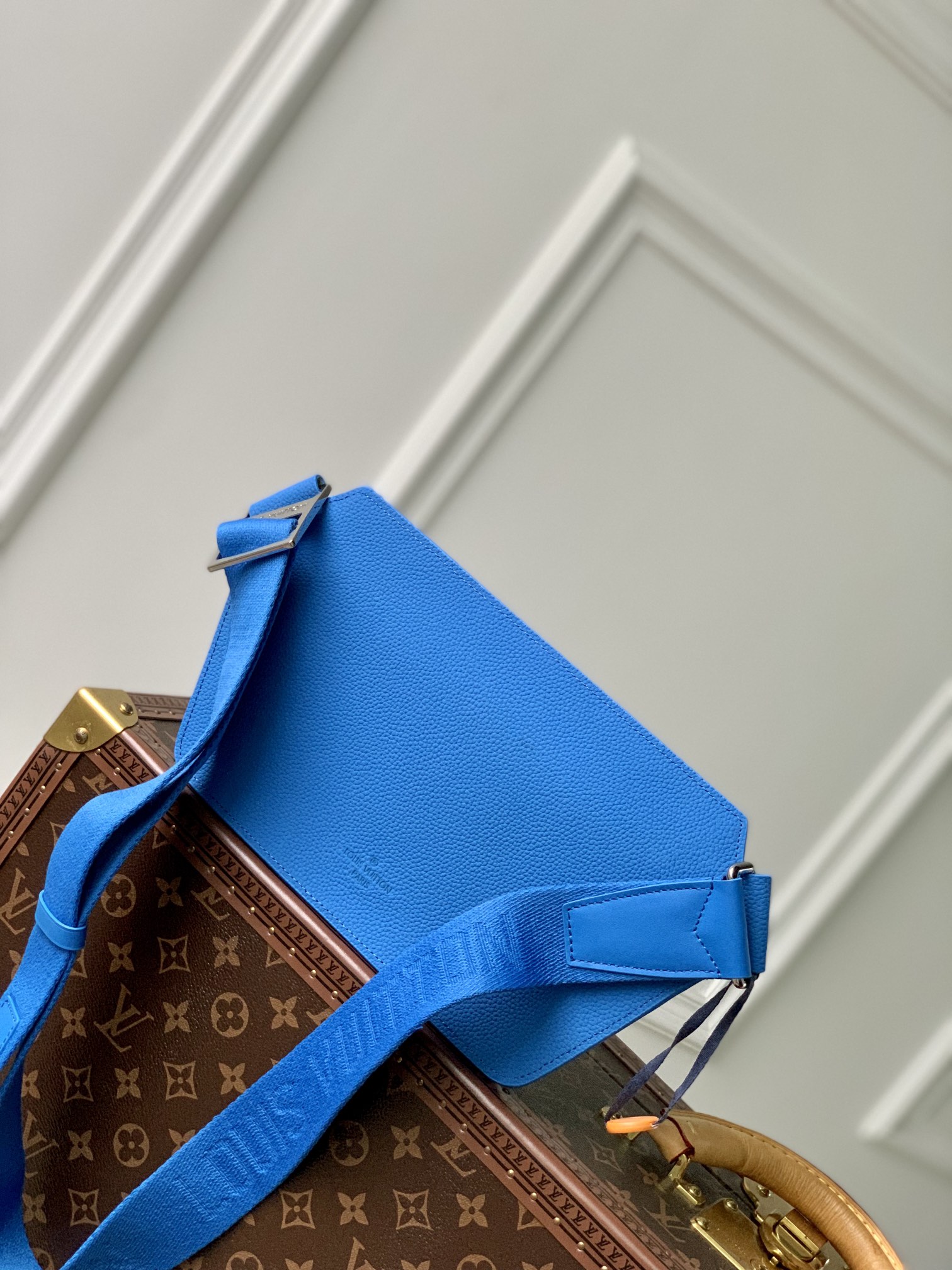 l0*is V*t0n takeoff handbags-30*16*3cm