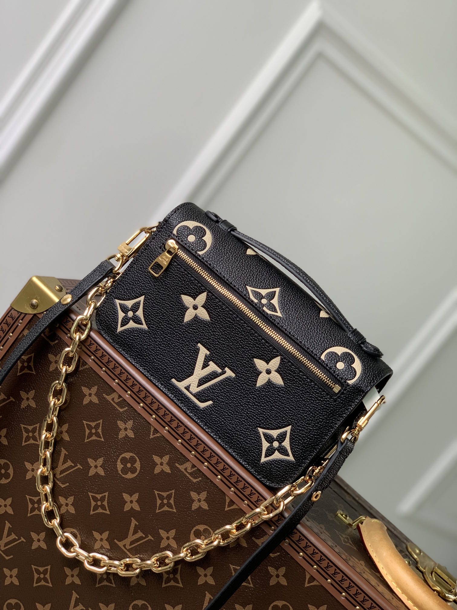 l0*is V*t0n pochette metis east west handbags- 21.5 x 13.5 x 6cm
