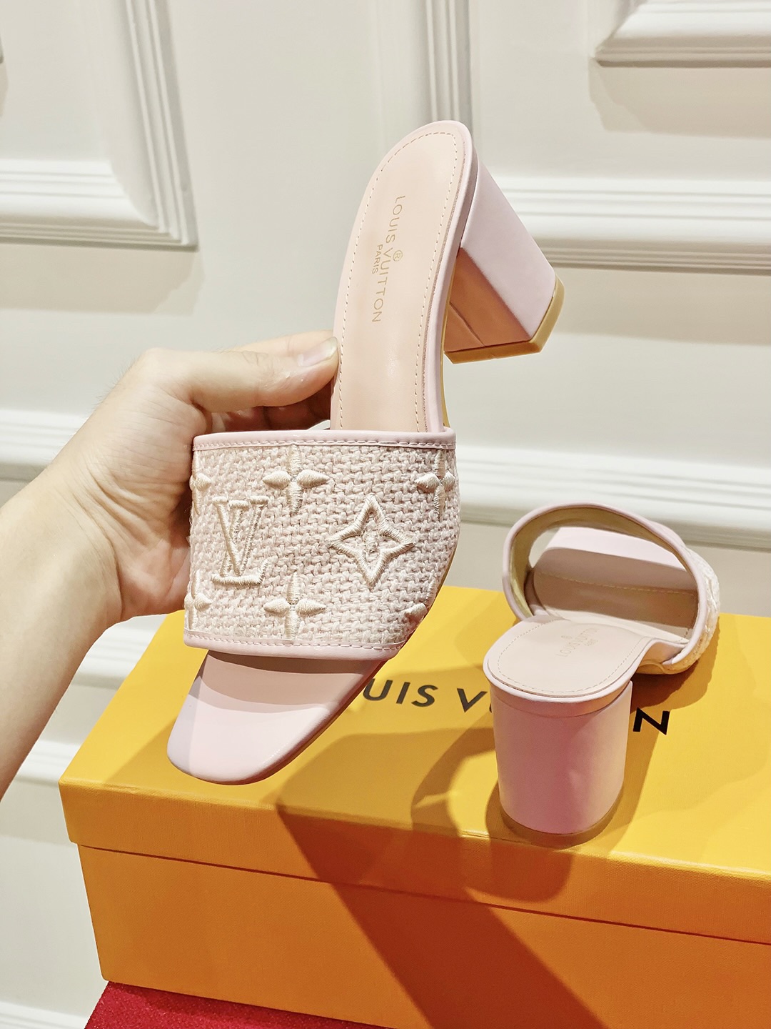 l0*is V*t0n slippers-6.5cm