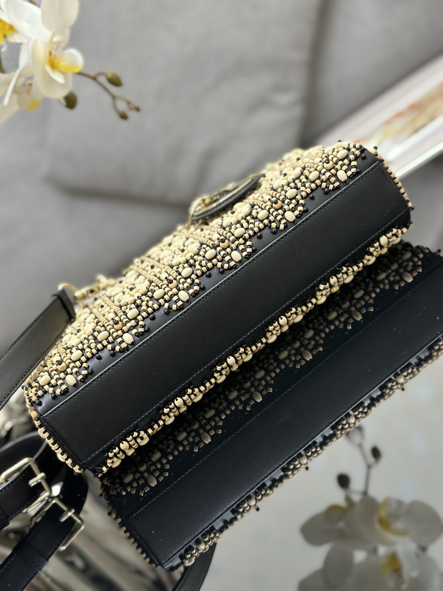 lady D*or handle bag-26 x 13.5 x 5cm