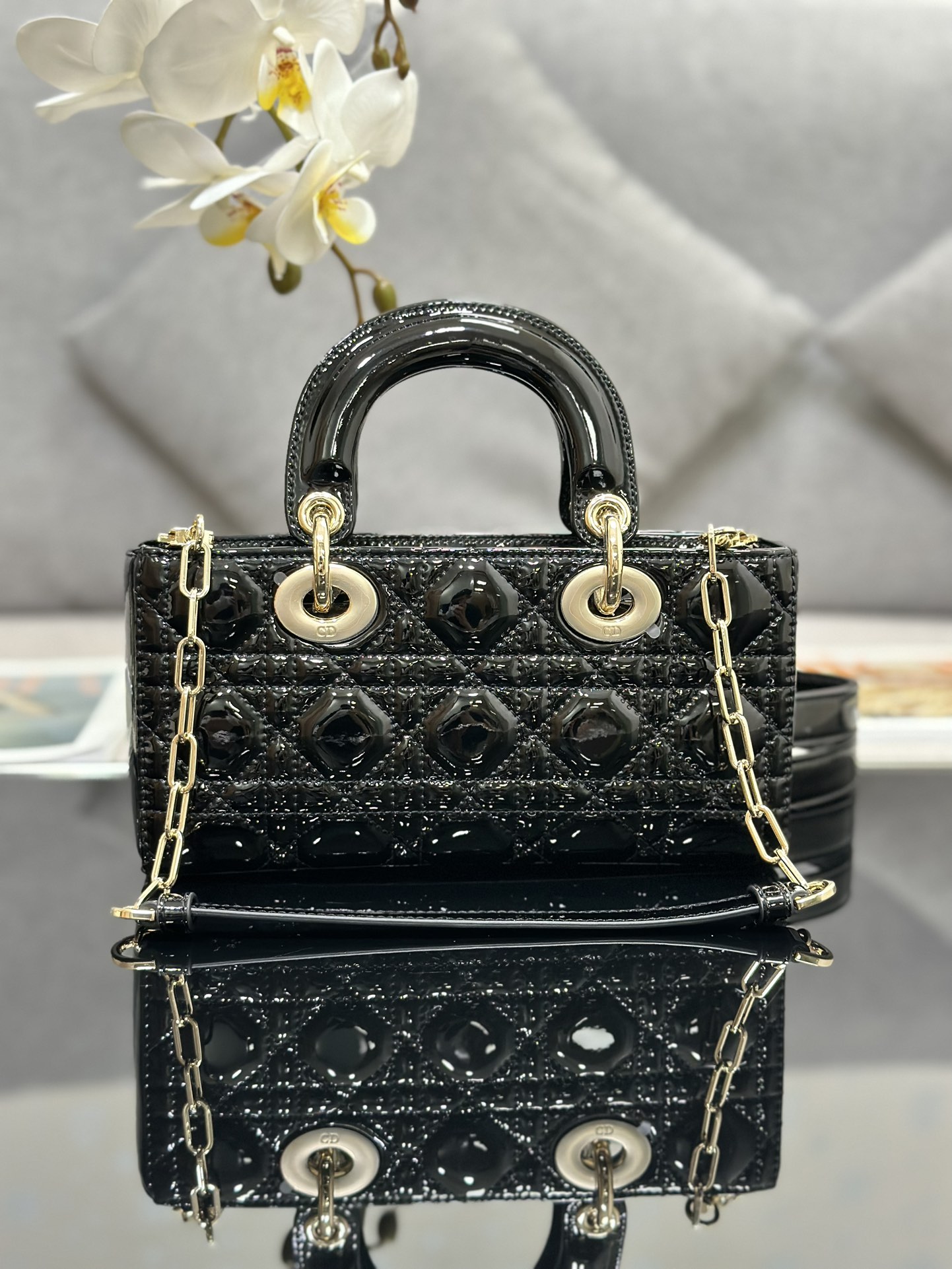 lady D*or handle bag-22*12*6cm