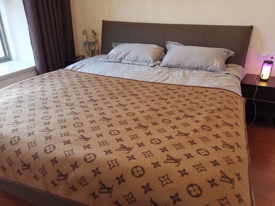 H**mes blankets-180*140cm