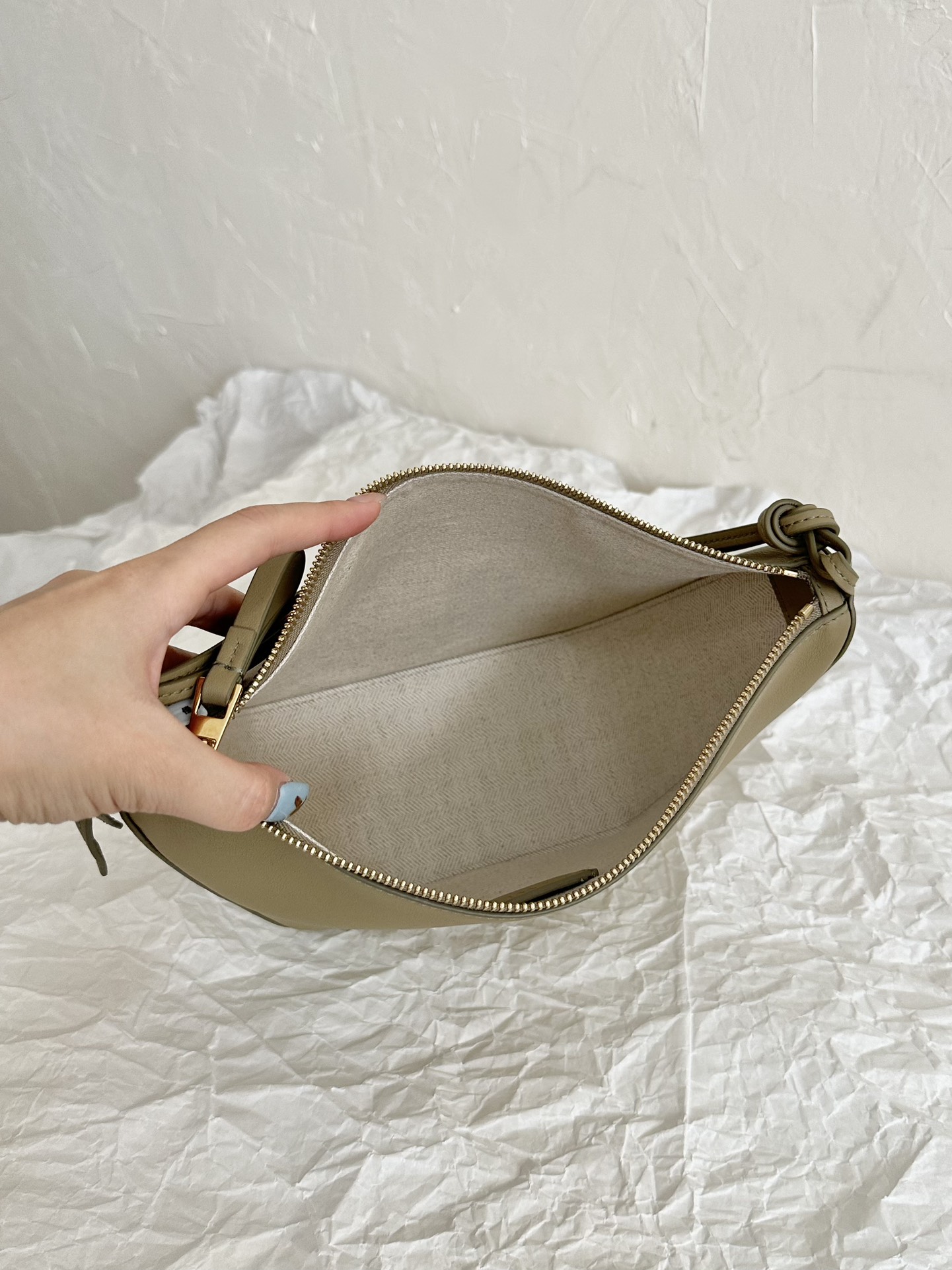 L0ew* hammock hobo bag-28*17*9.5cm