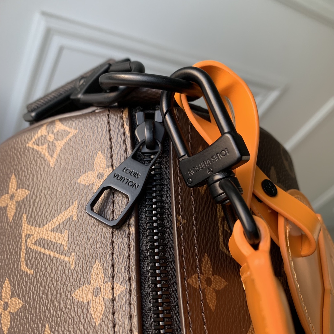 l0*is V*t0n soft polochon bag m46692-27x 15x 15cm