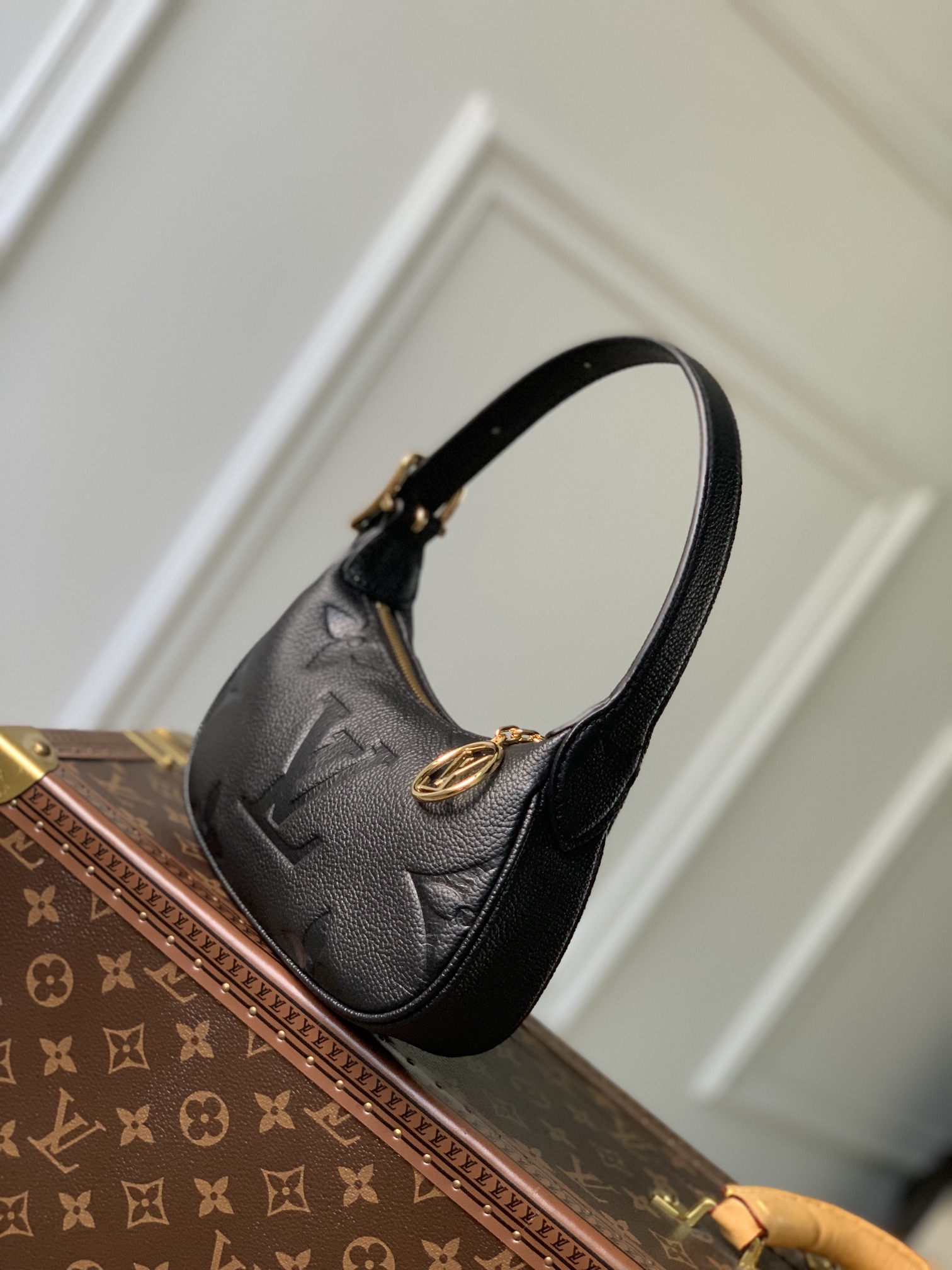 l0*is V*t0n mini moon bag m46692-20.5 x 11 x 5cm
