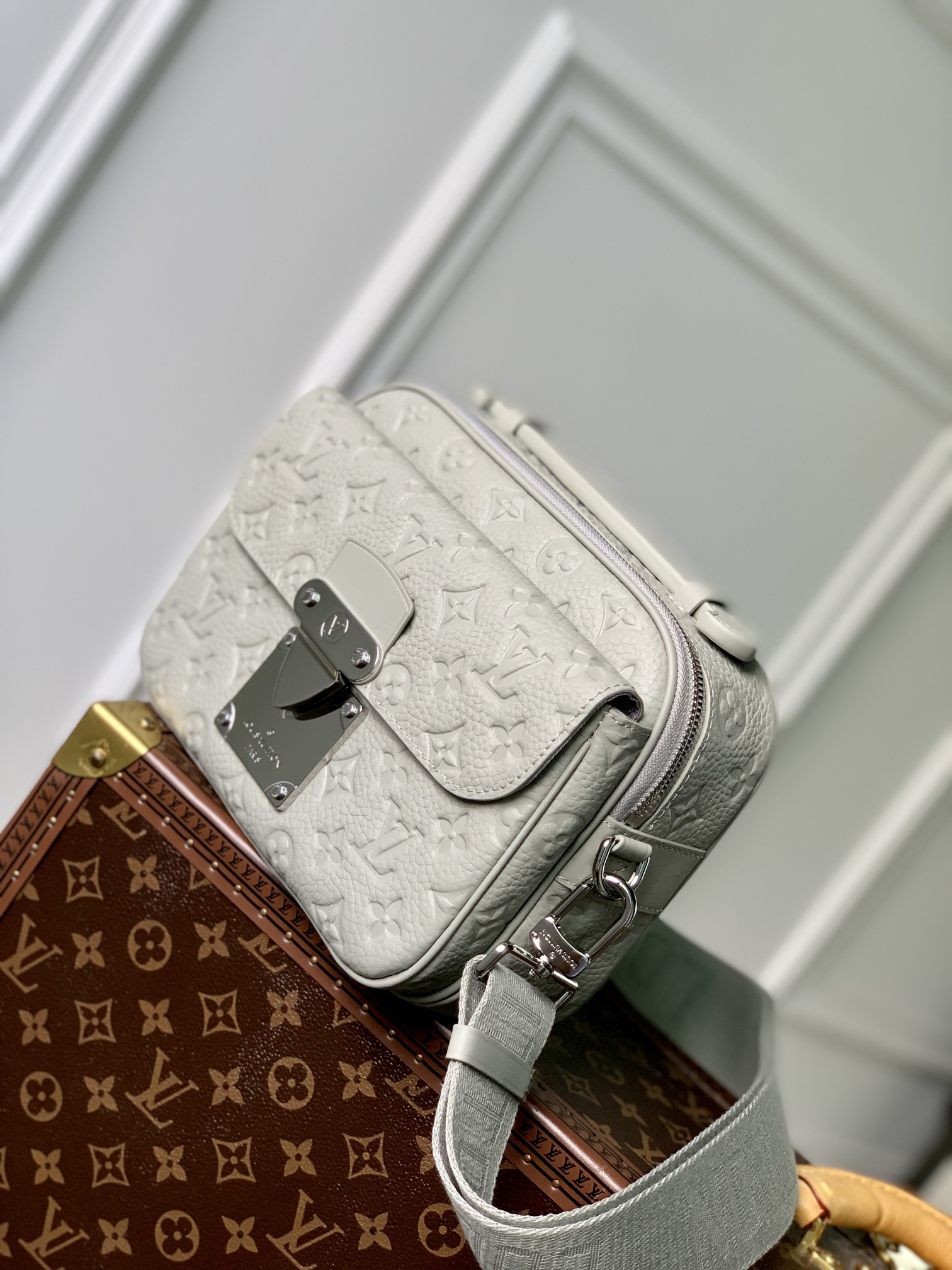 l0*is V*t0n s lock bag-m45806-22*18*8cm