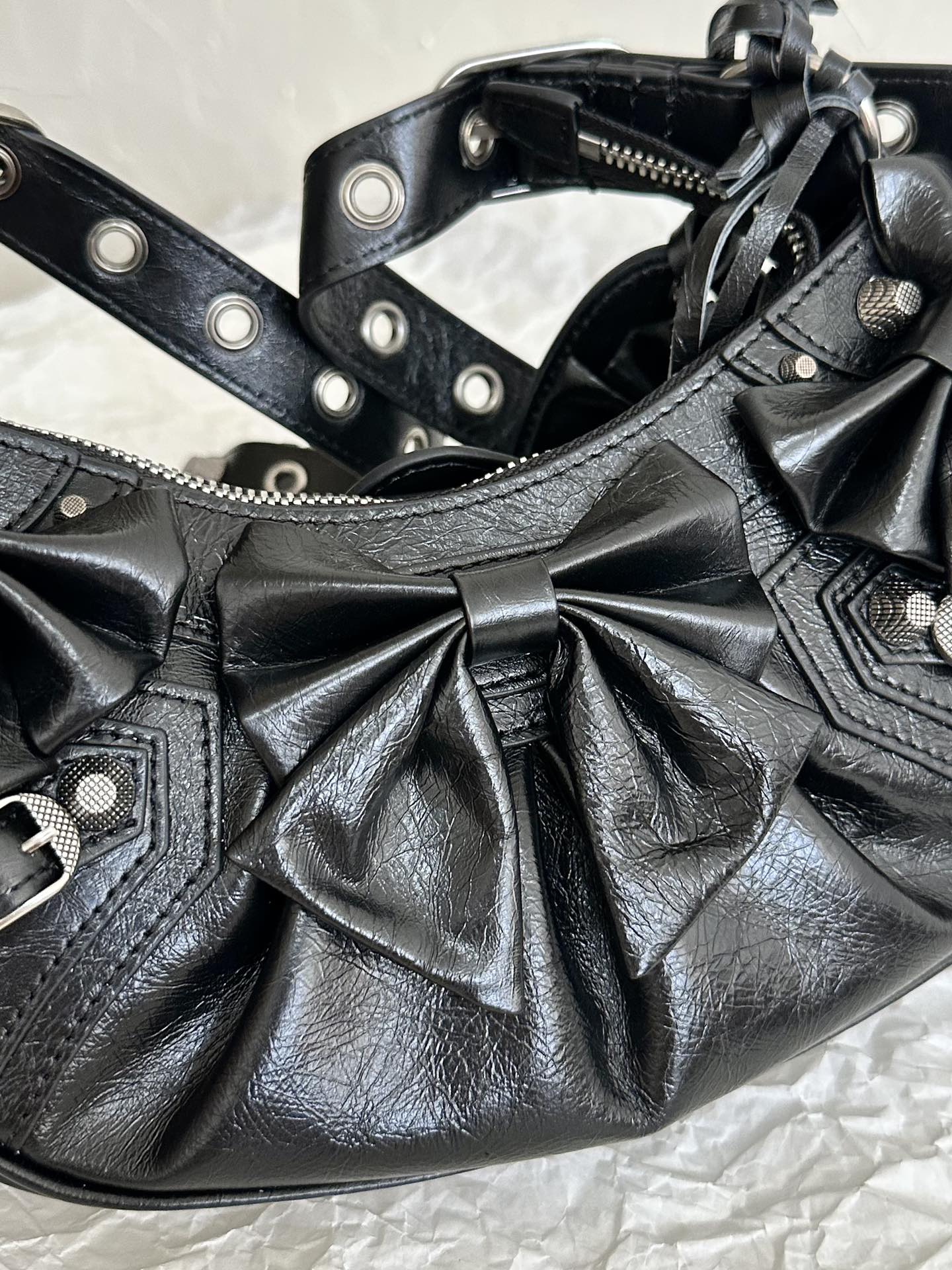 Balenciag Le Cagole Handbags-26x13x18CM