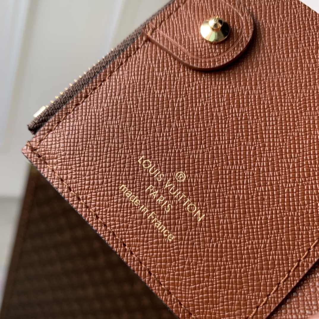 l0*is V*t0n wallet- m82381-9×11.5×1.5cm