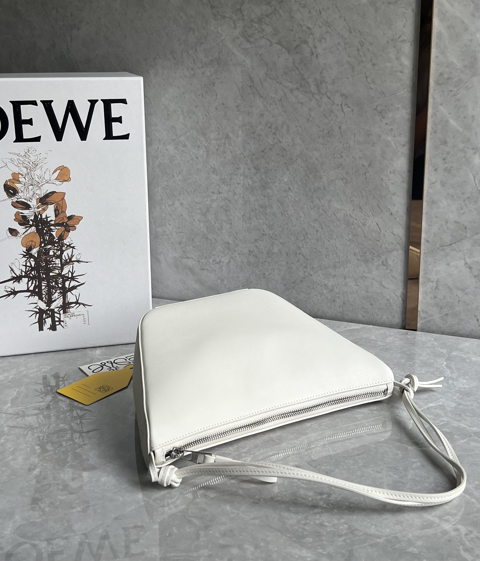 L0ew* hammock hobo bag-28*17*9.5cm