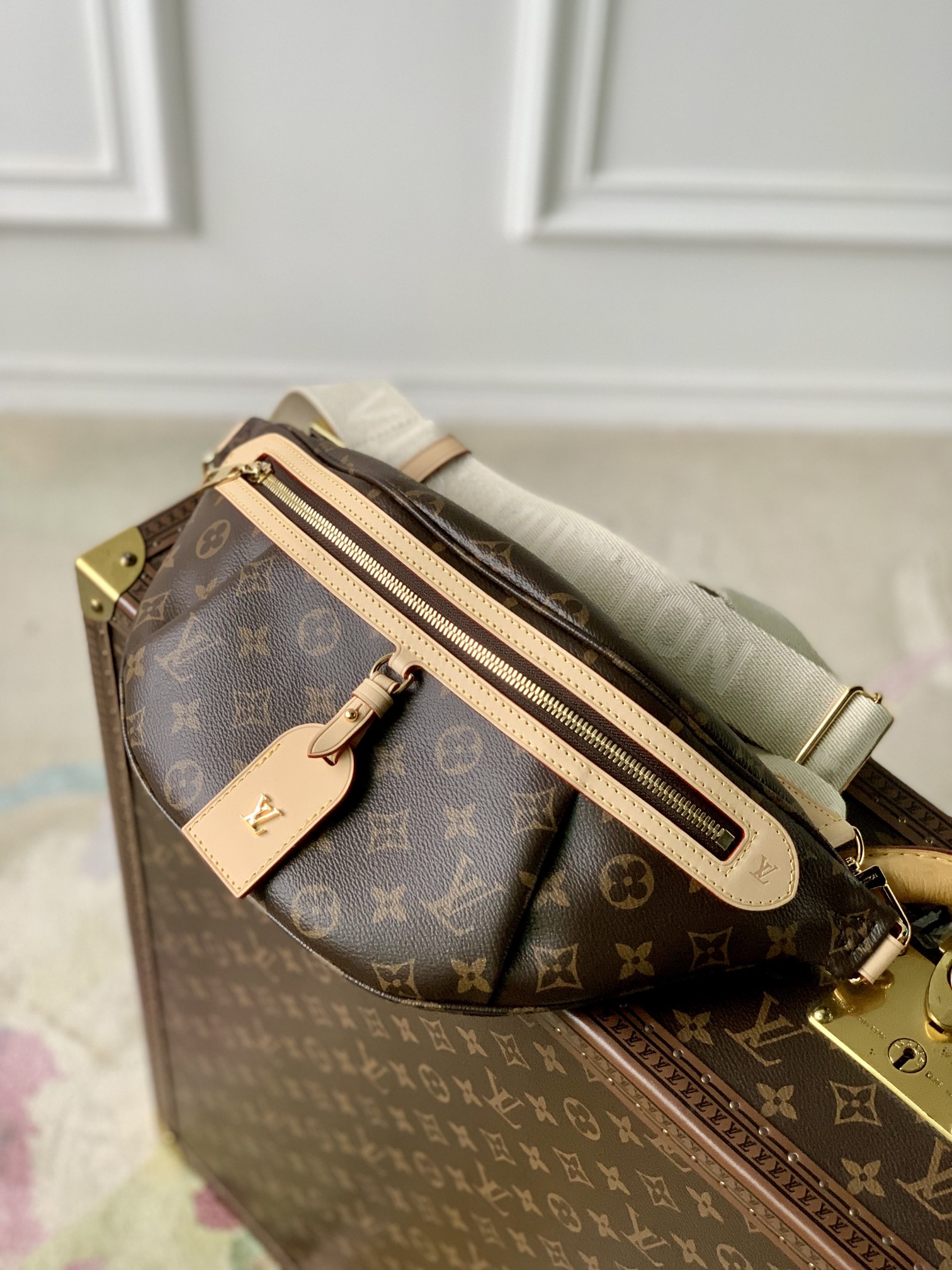 l0*is V*t0n mini bumbag-m46784-38×16×7.5cm