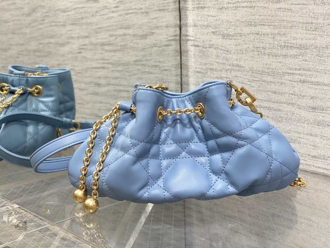 di0r D*or ammi bag-27 * 15 * 12cm