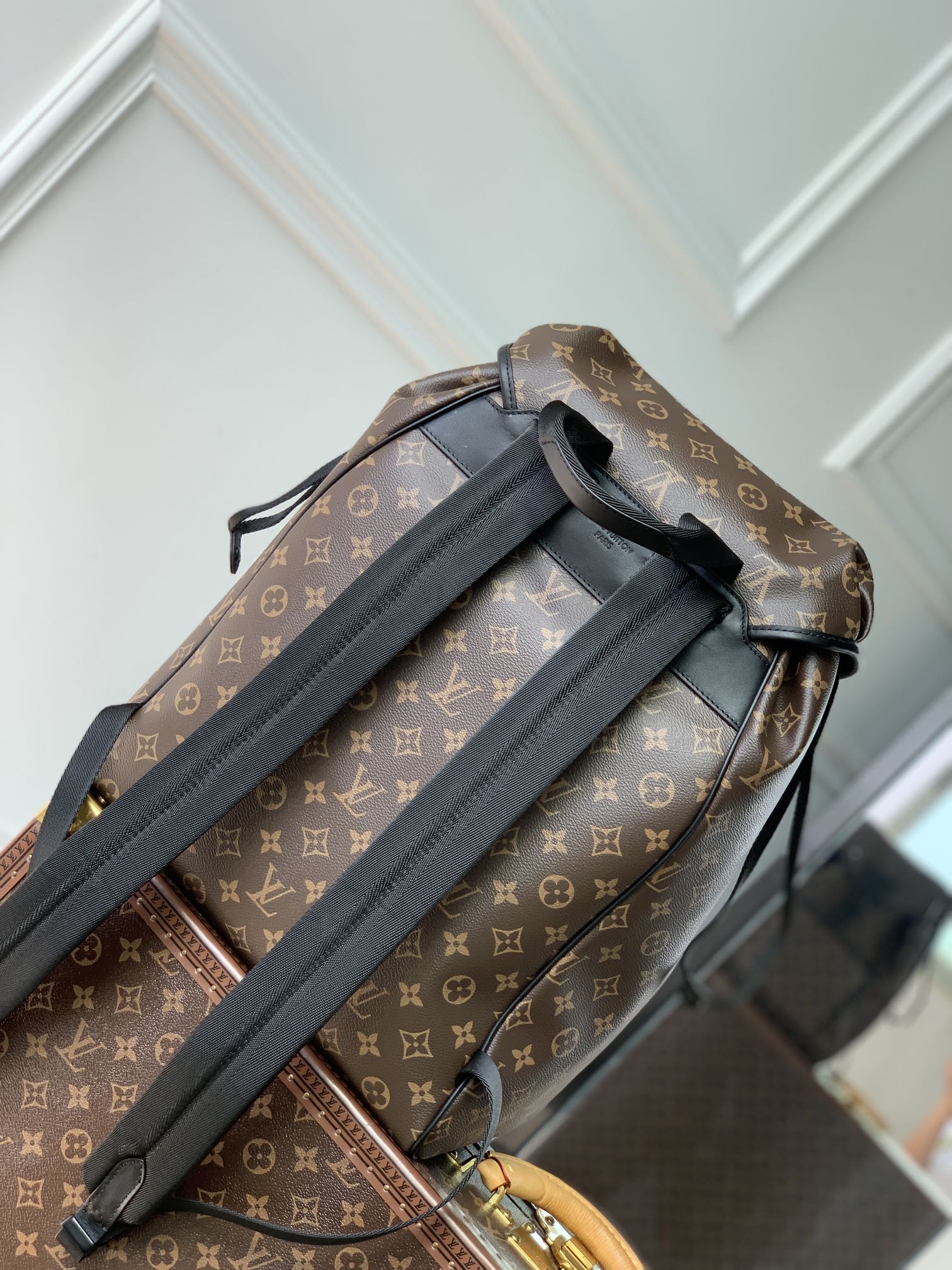 l0*is V*t0n montsouris backpack-32 x 40 x 19cm