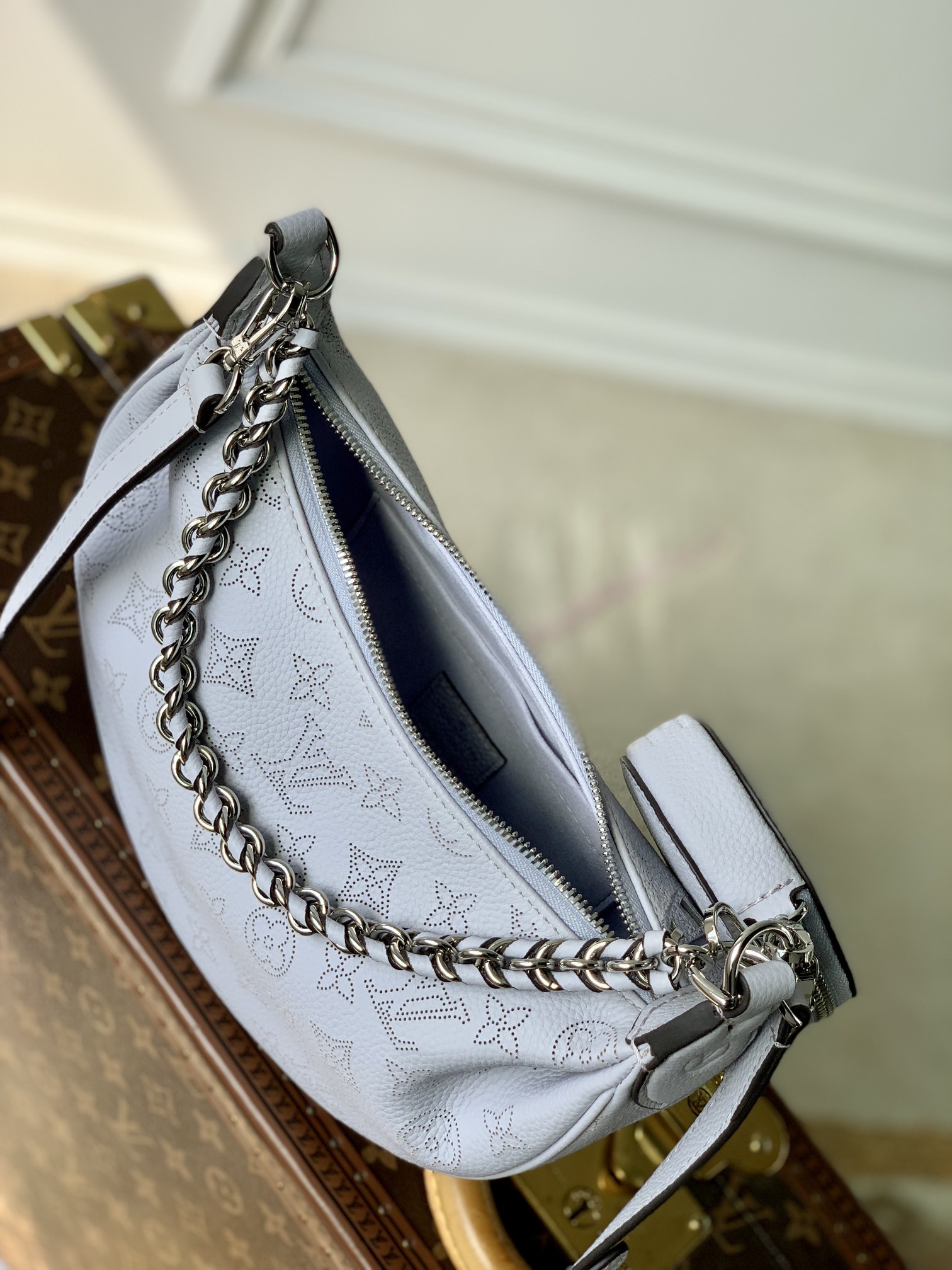 l0*is V*t0n baia bag-26*17*7.5cm