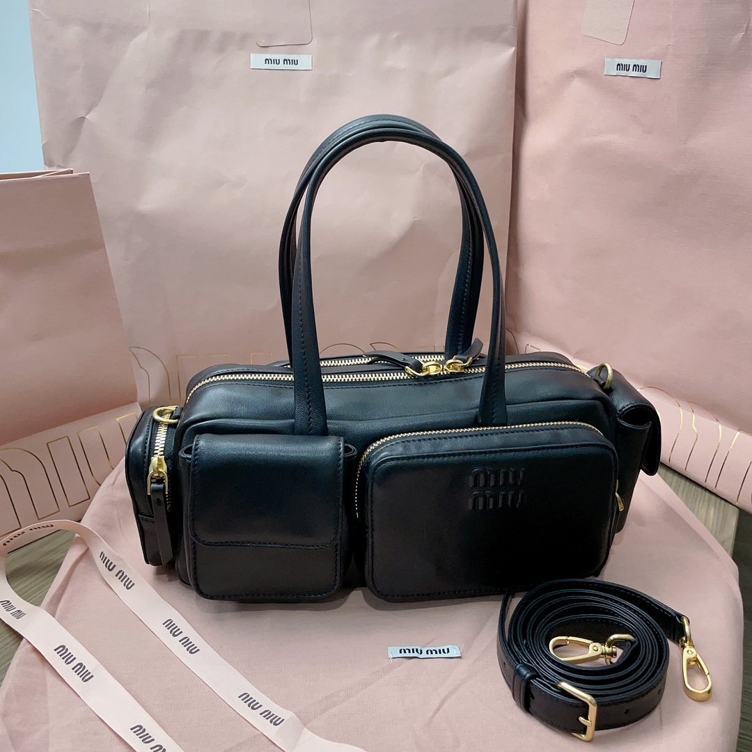M*um*u bag-27 x12 x9cm