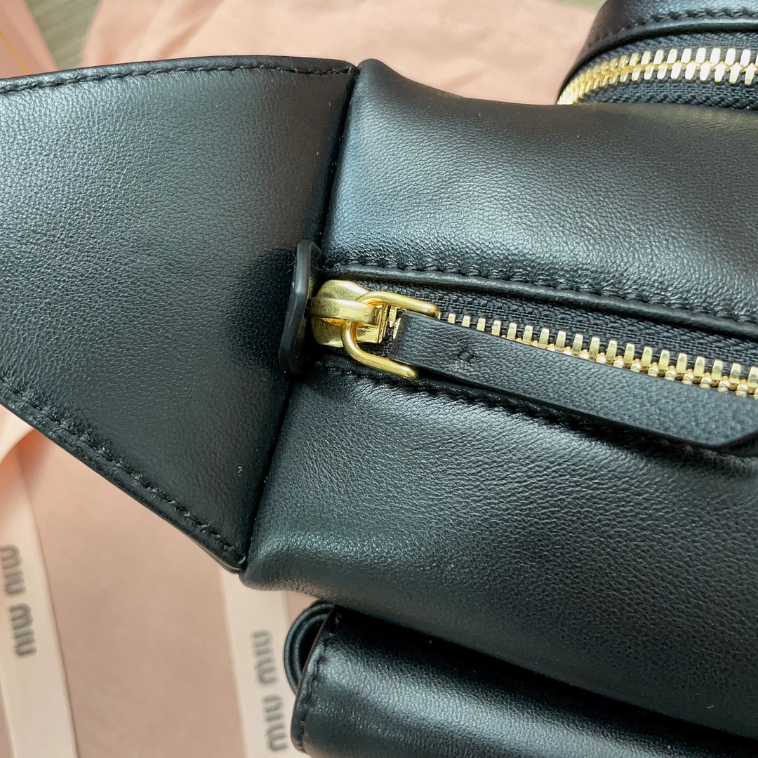 M*um*u bag-27 x12 x9cm