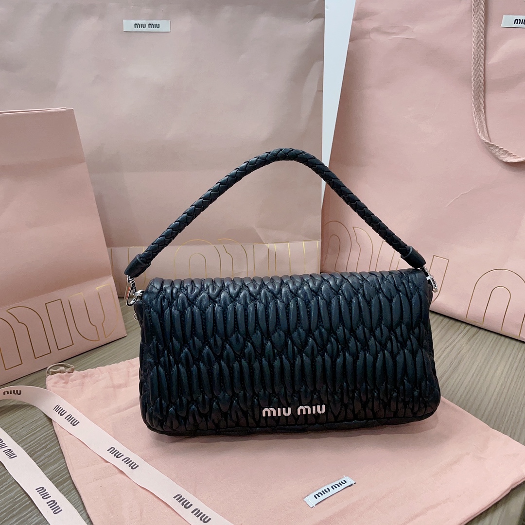 M*um*u chain bag-22.5*4.5*12cm