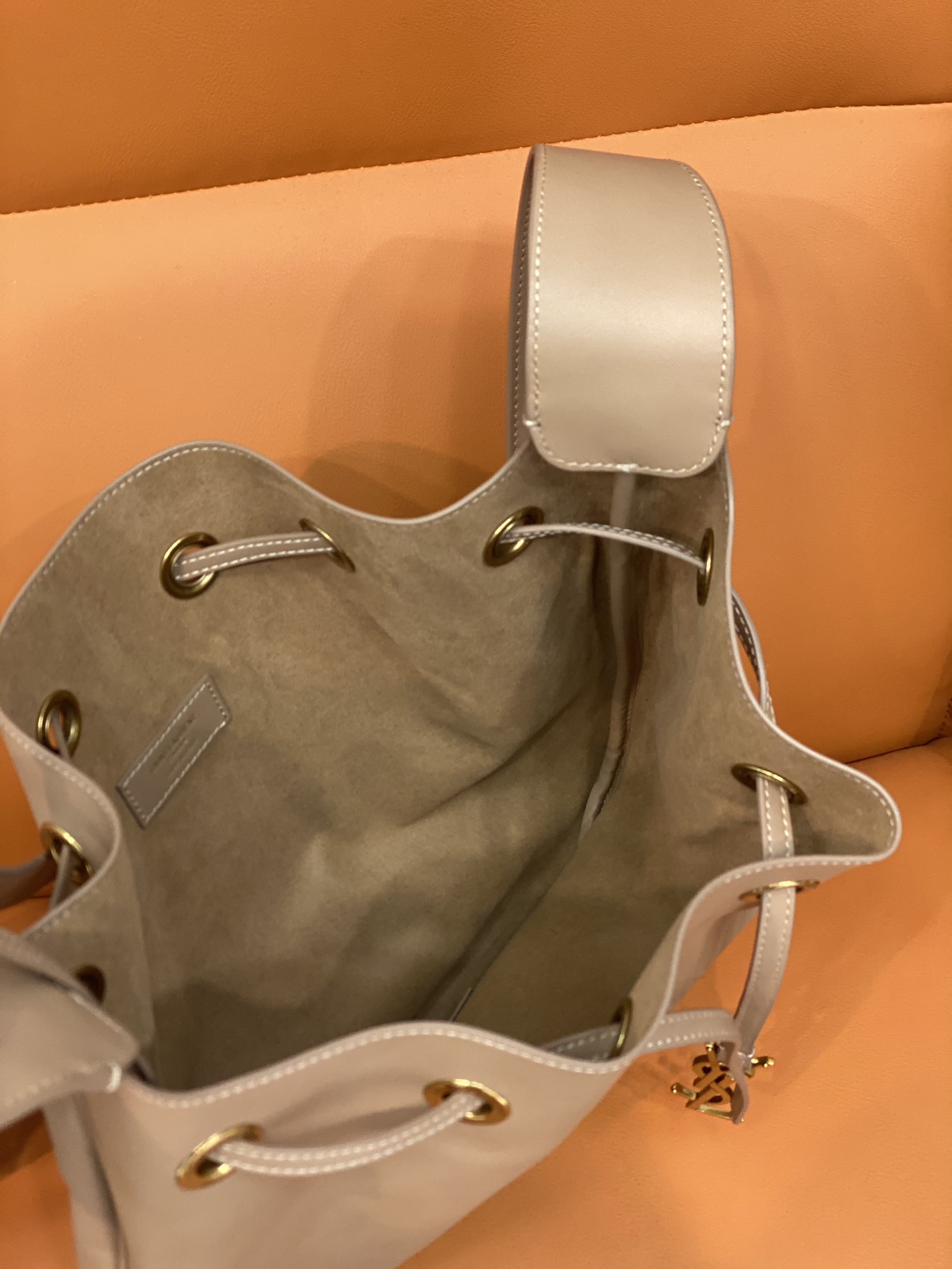 Y*L hobo bag-33×28×2.5cm