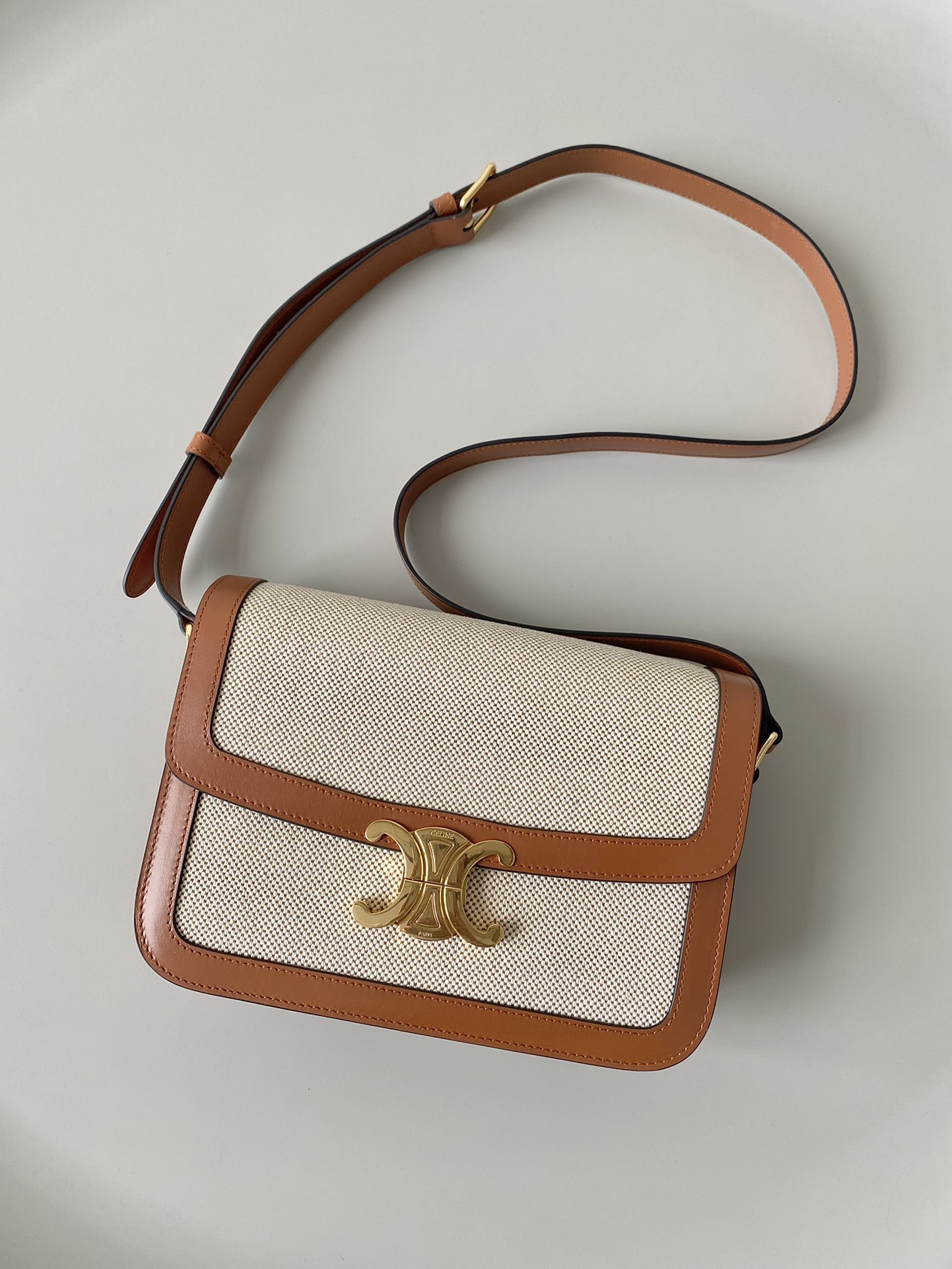 Ce**e Ce**e triomphe bag-22x16.5x7cm