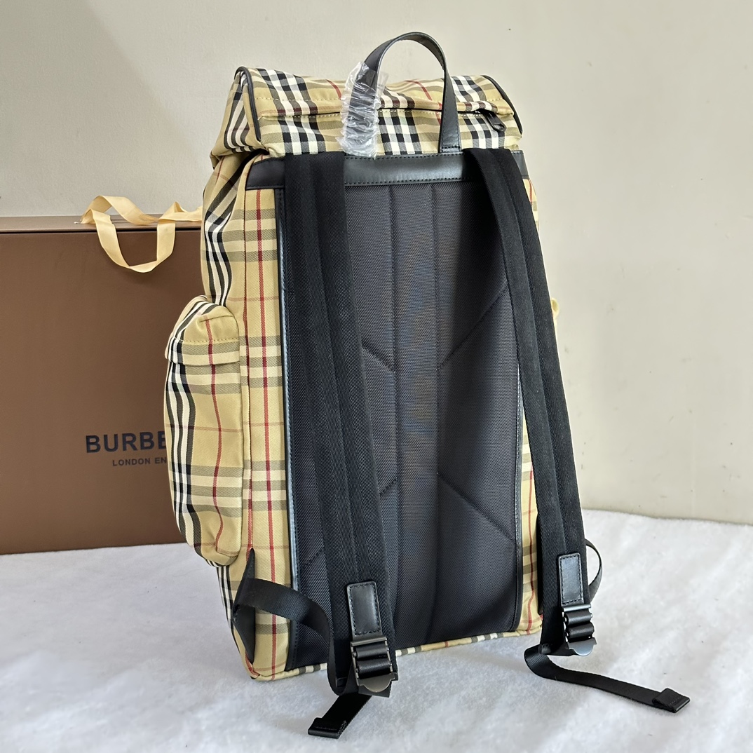 B**rry backpack-30 x 17 x 50cm