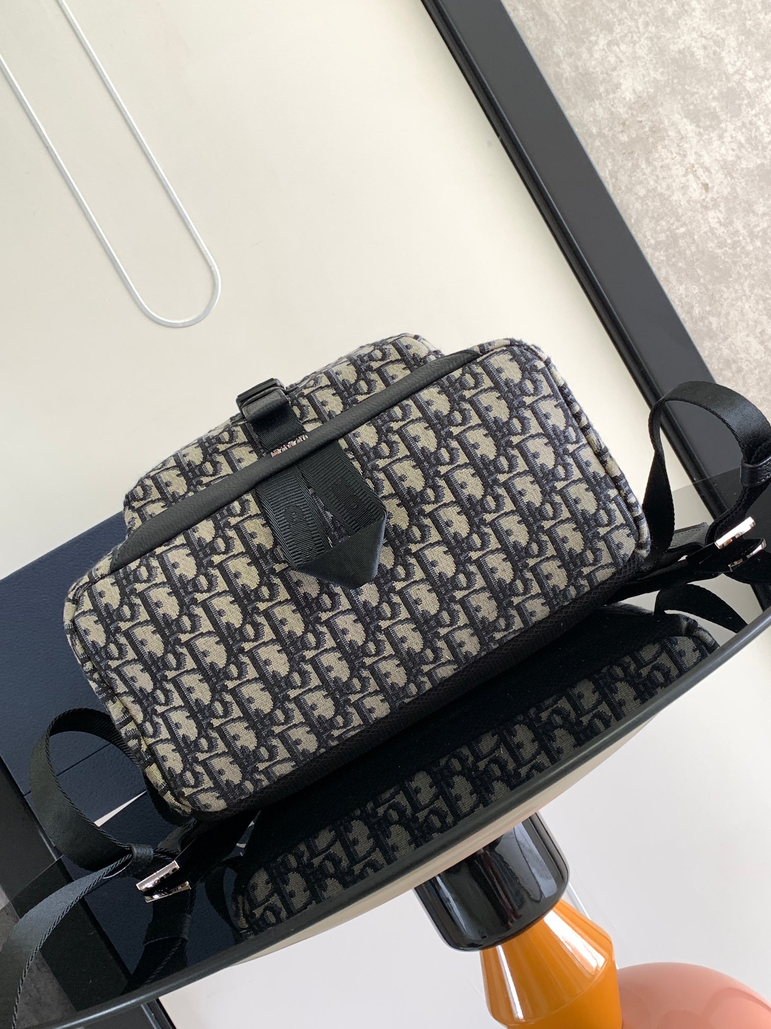 D*or explorer backpack-30 x 42 x 14.5cm