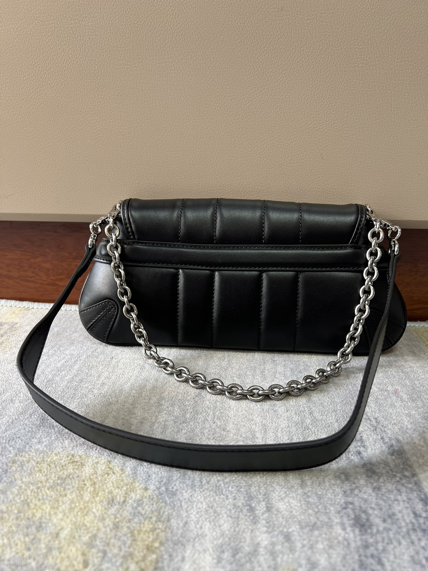 G*u*i horsebit chain 2023-27x11x5cm
