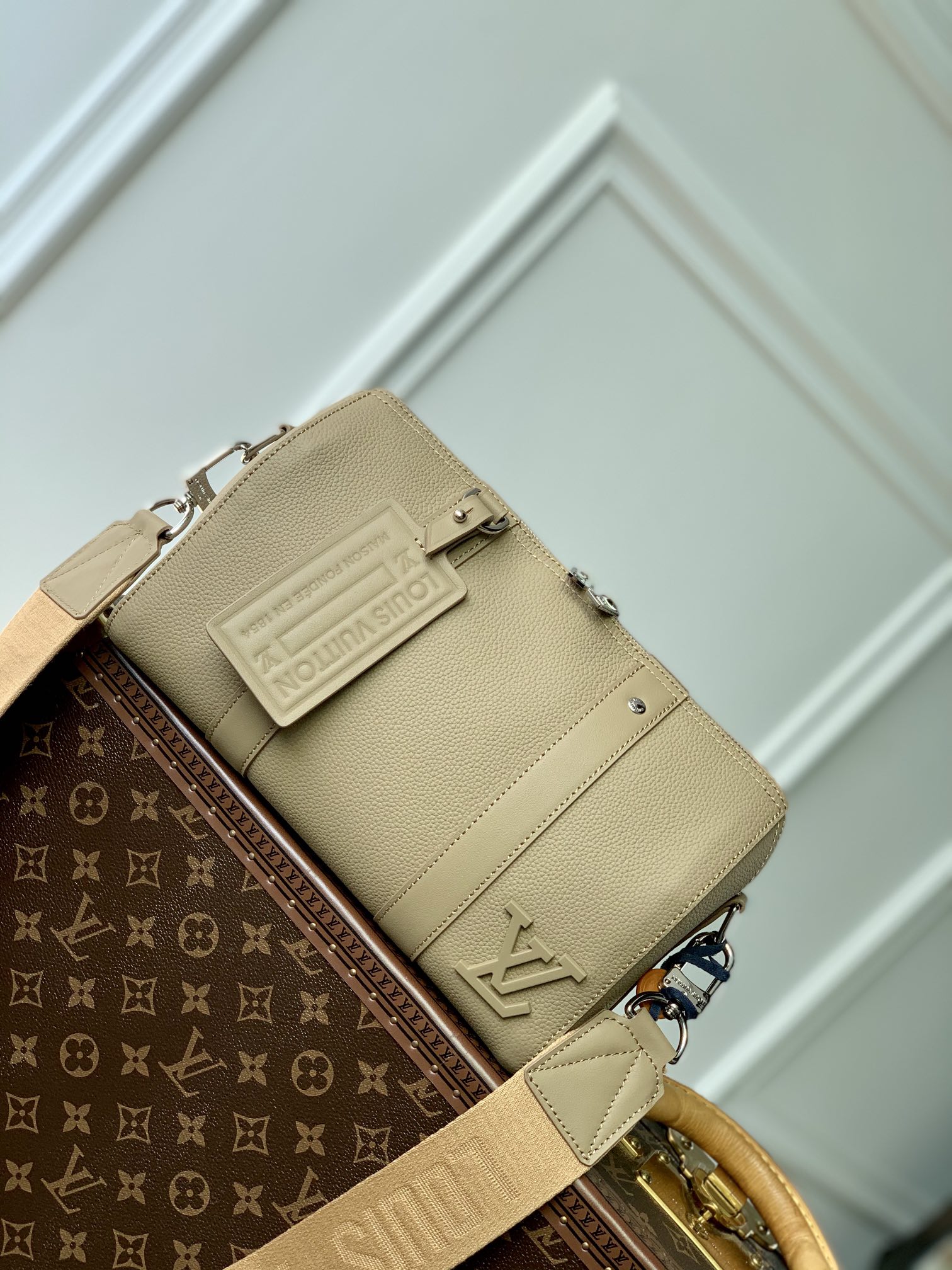 l0*is V*t0n city keepall-27x17x13cm