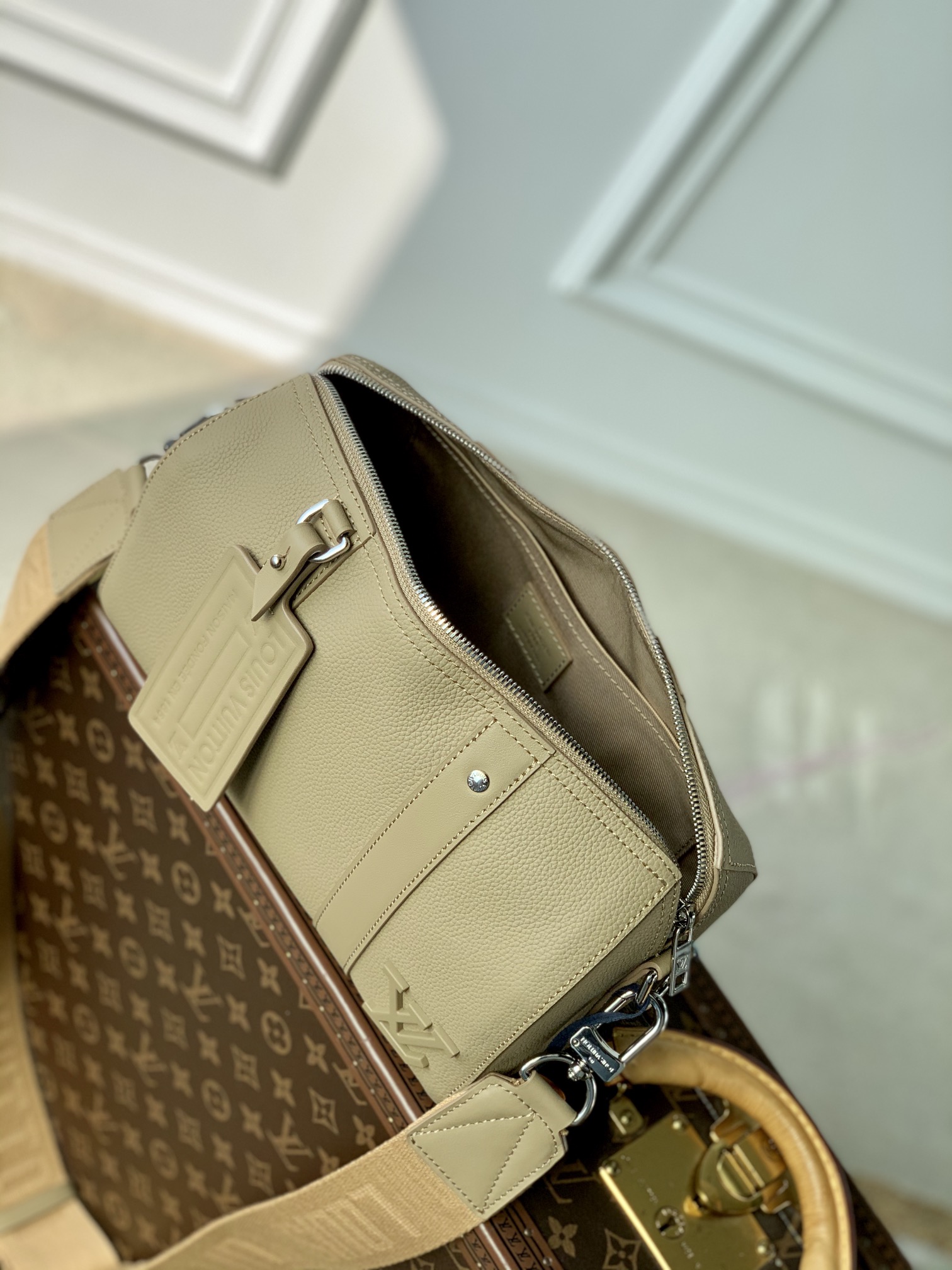 l0*is V*t0n city keepall-27x17x13cm