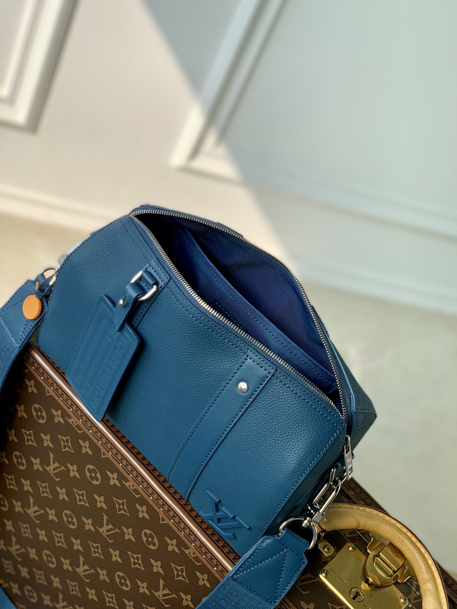 l0*is V*t0n city keepall-27x17x13cm