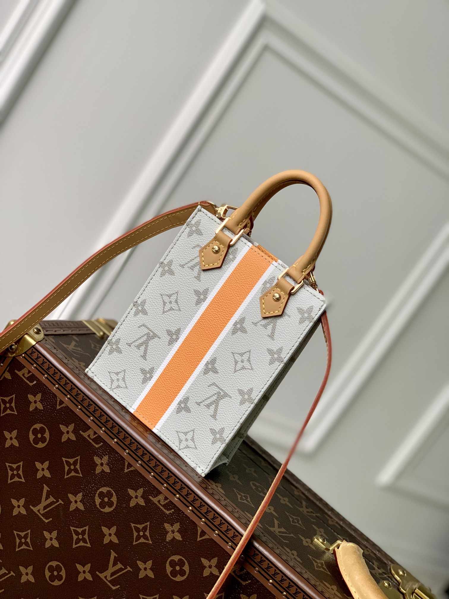 l0*is V*t0n petit sac plat -14 x 17 x 5cm