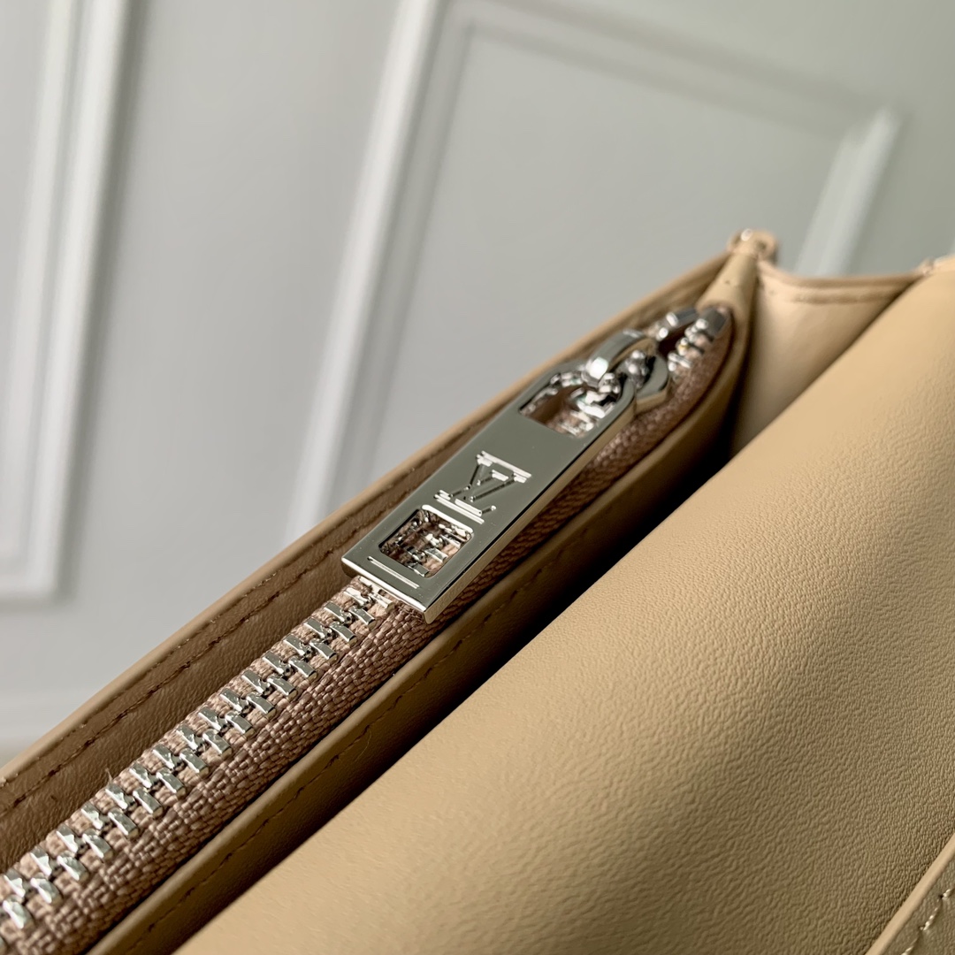 l0*is V*t0n wallet-10*19*2cm