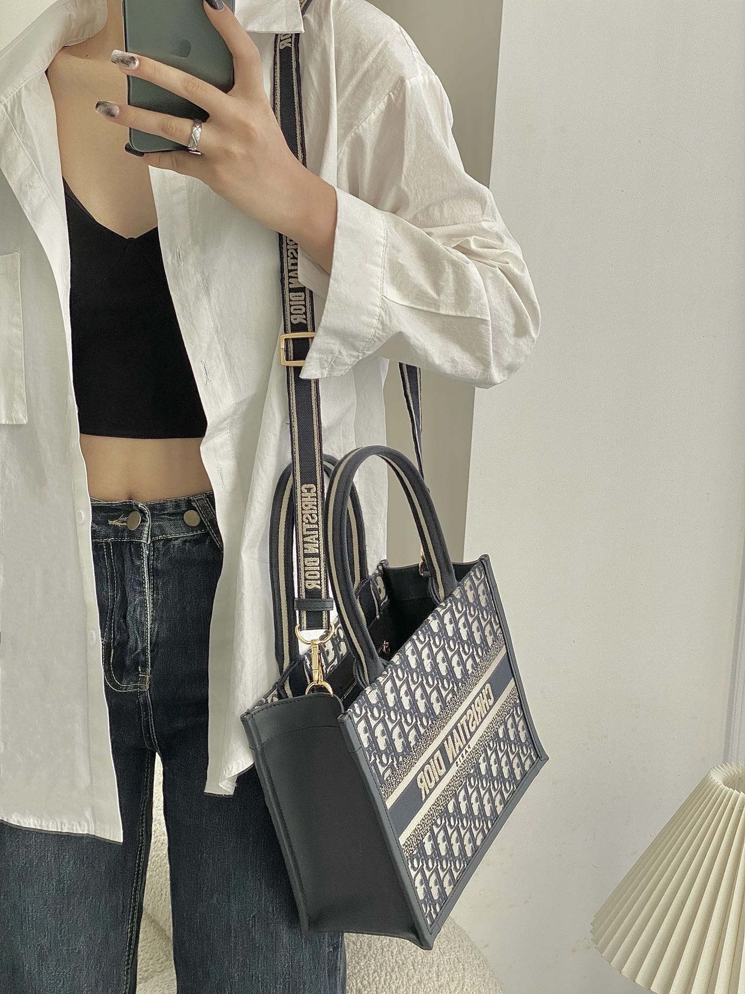 D*or small book tote-26*8*22cm