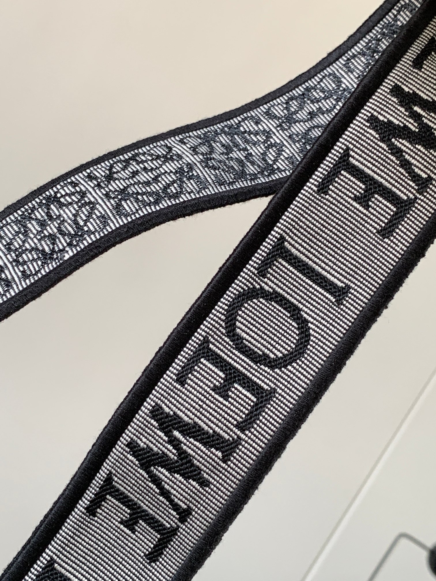L0ew* anagram straps-134cm