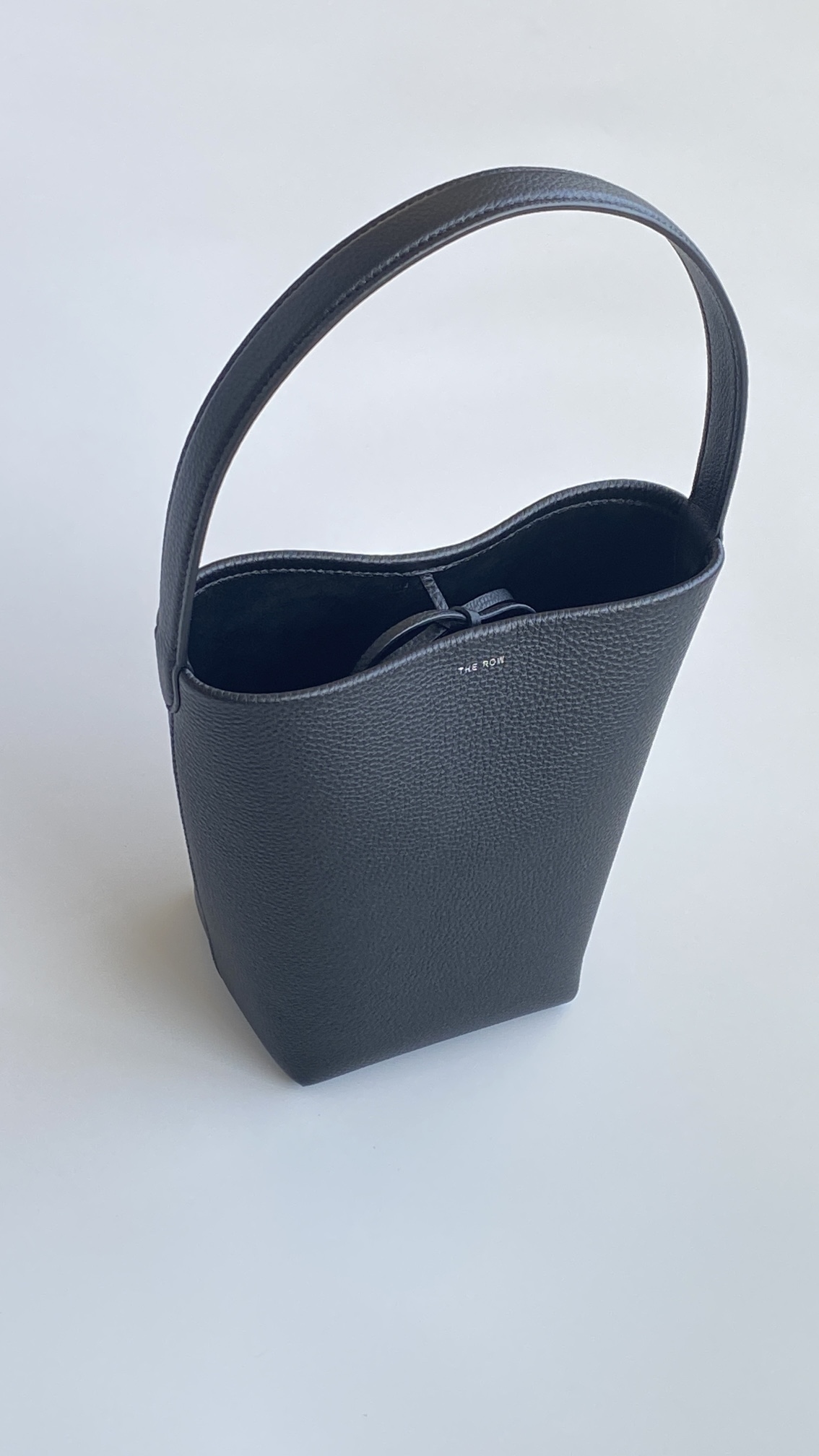 T*e R0w bucket-22*23*13cm