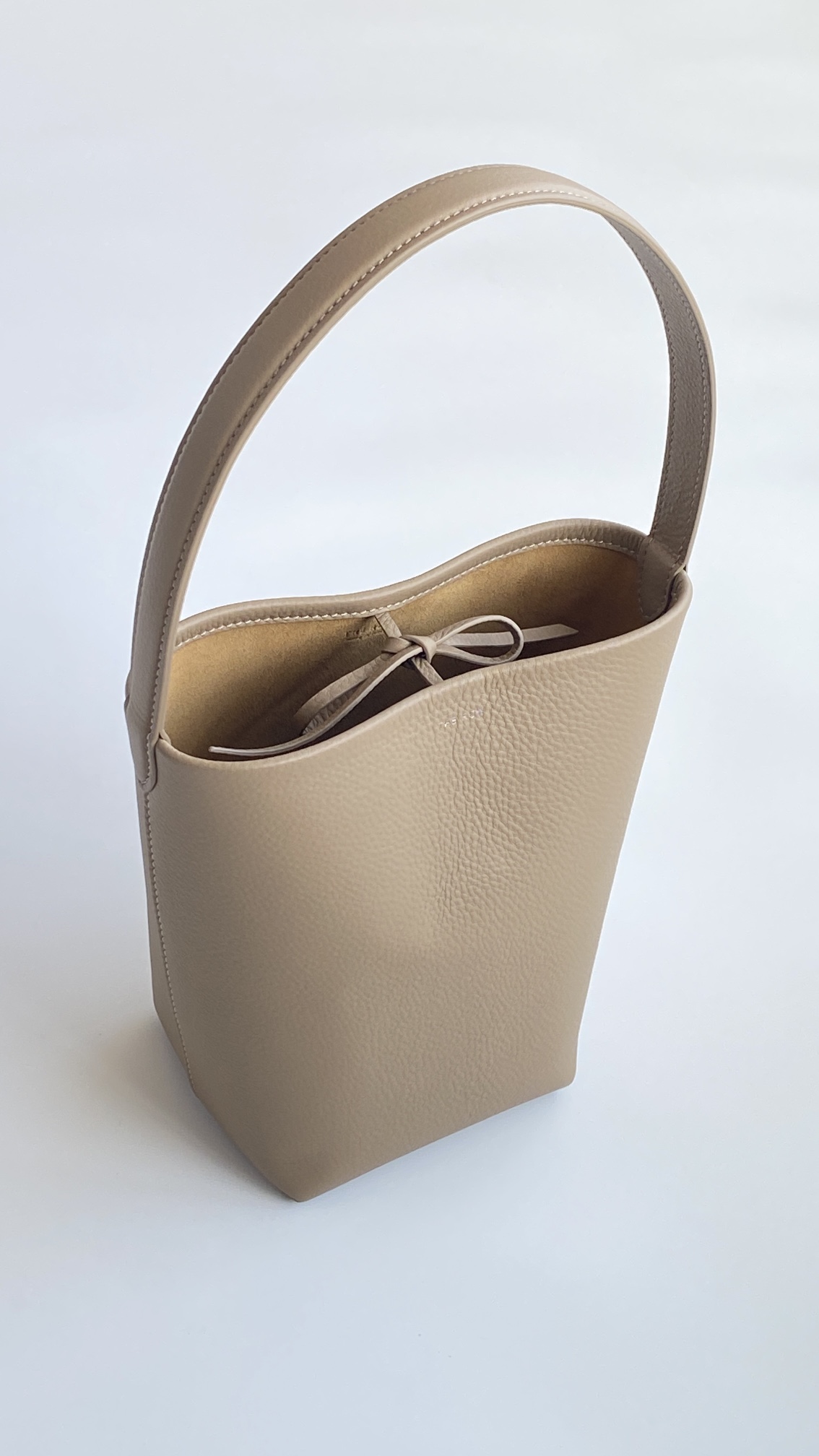 T*e R0w bucket-22*23*13cm