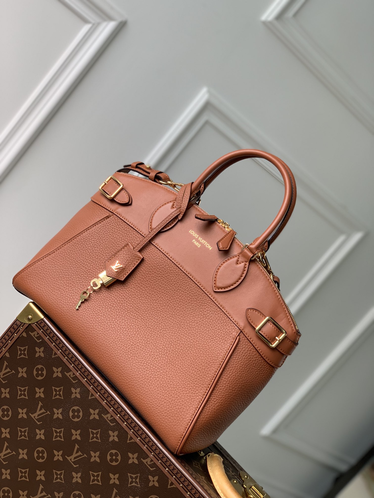 l0*is V*t0n lock it tote mm-36×29×15cm