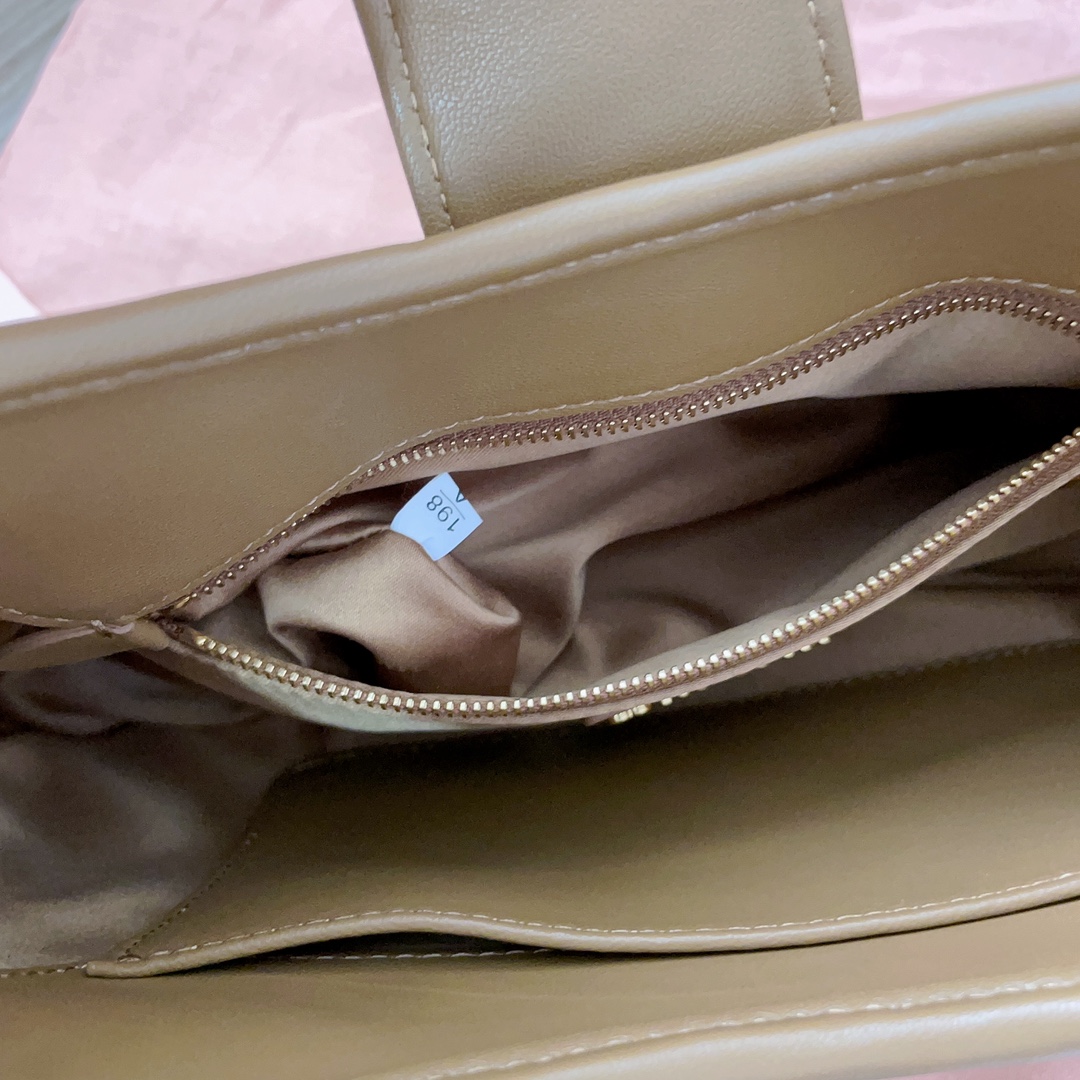 M*um*u hobo bag-29*15*4cm