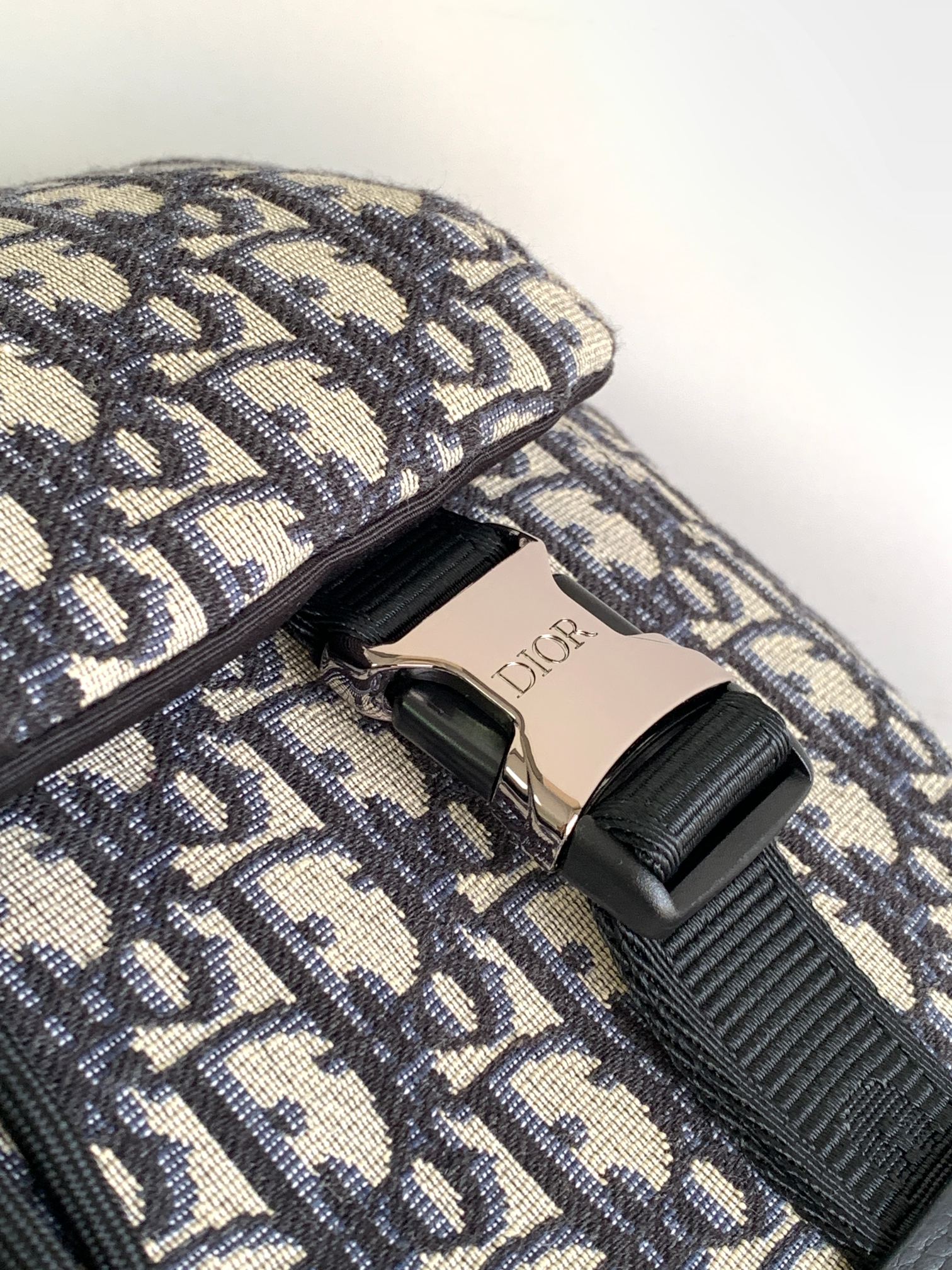 D*or explorer backpack-31 x 42.5 x 14.5 cm