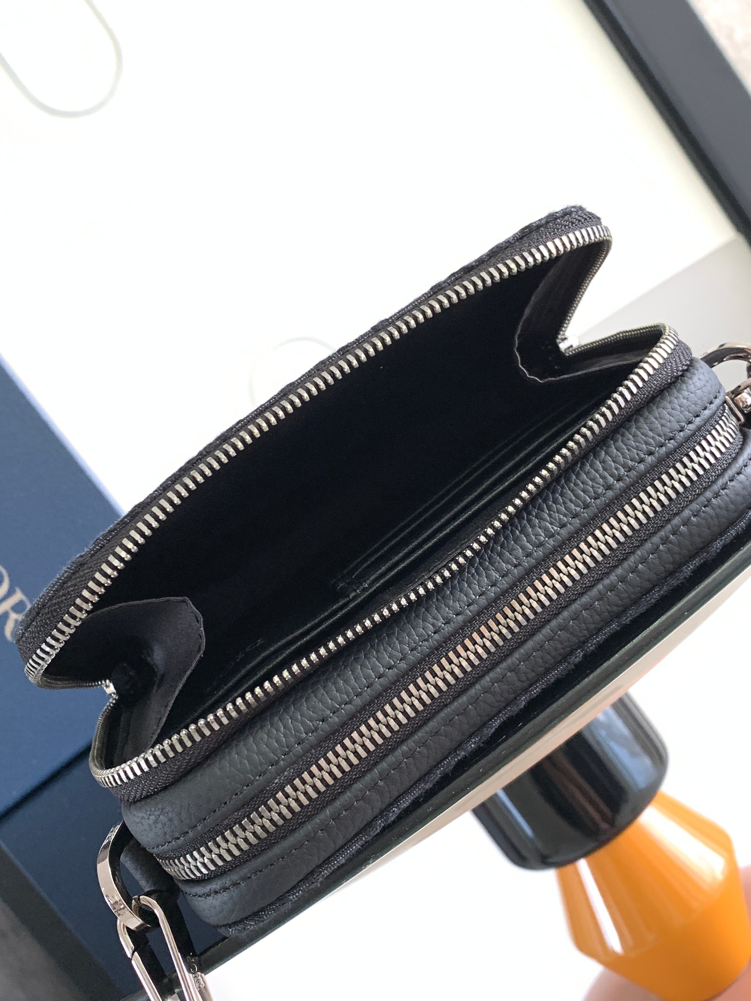 D*or essentials bag-17*12.5cm