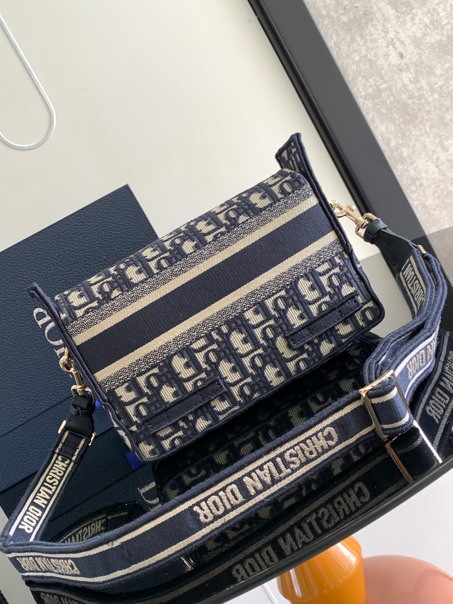D*or oblique messenger bag-23×15×8cm